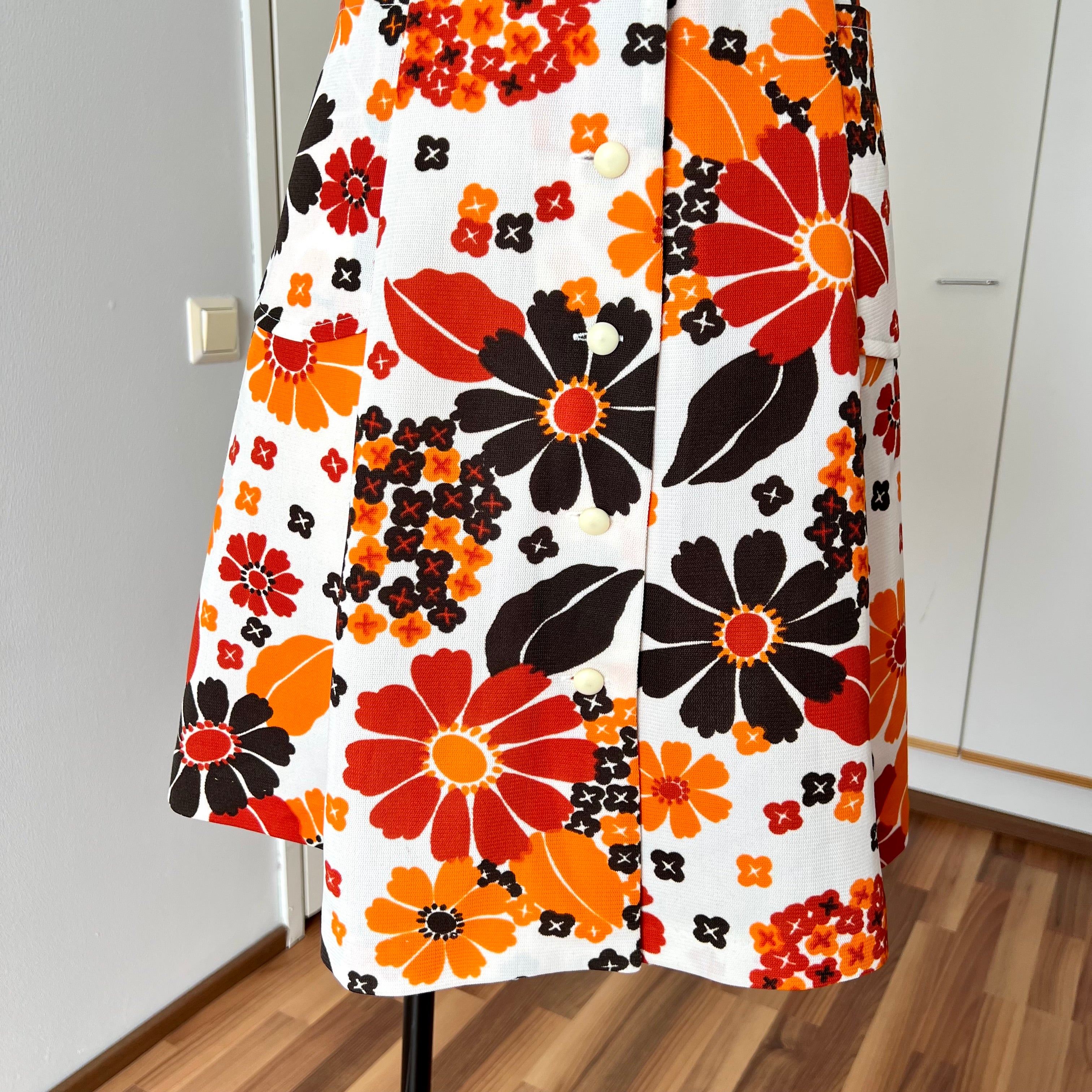 1970s  Mod Floral Mini Dress-Flower Power Space Age Aline Gogo Twiggy Style Dress EU 36