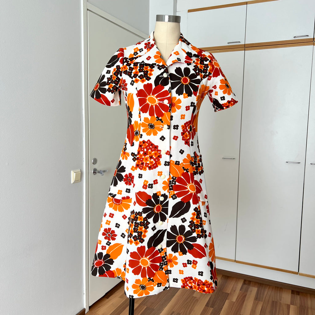 1970s  Mod Floral Mini Dress-Flower Power Space Age Aline Gogo Twiggy Style Dress EU 36