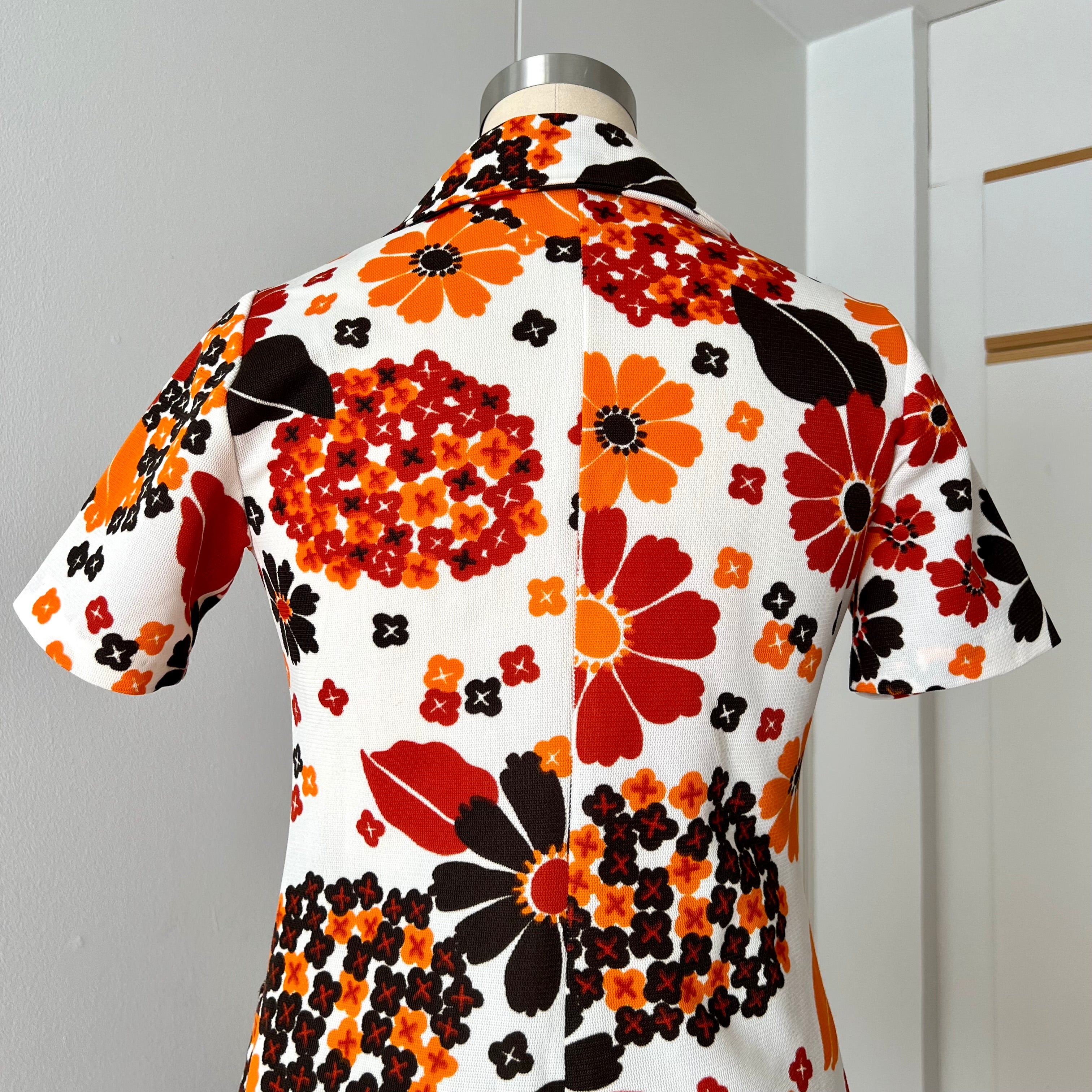 1970s  Mod Floral Mini Dress-Flower Power Space Age Aline Gogo Twiggy Style Dress EU 36