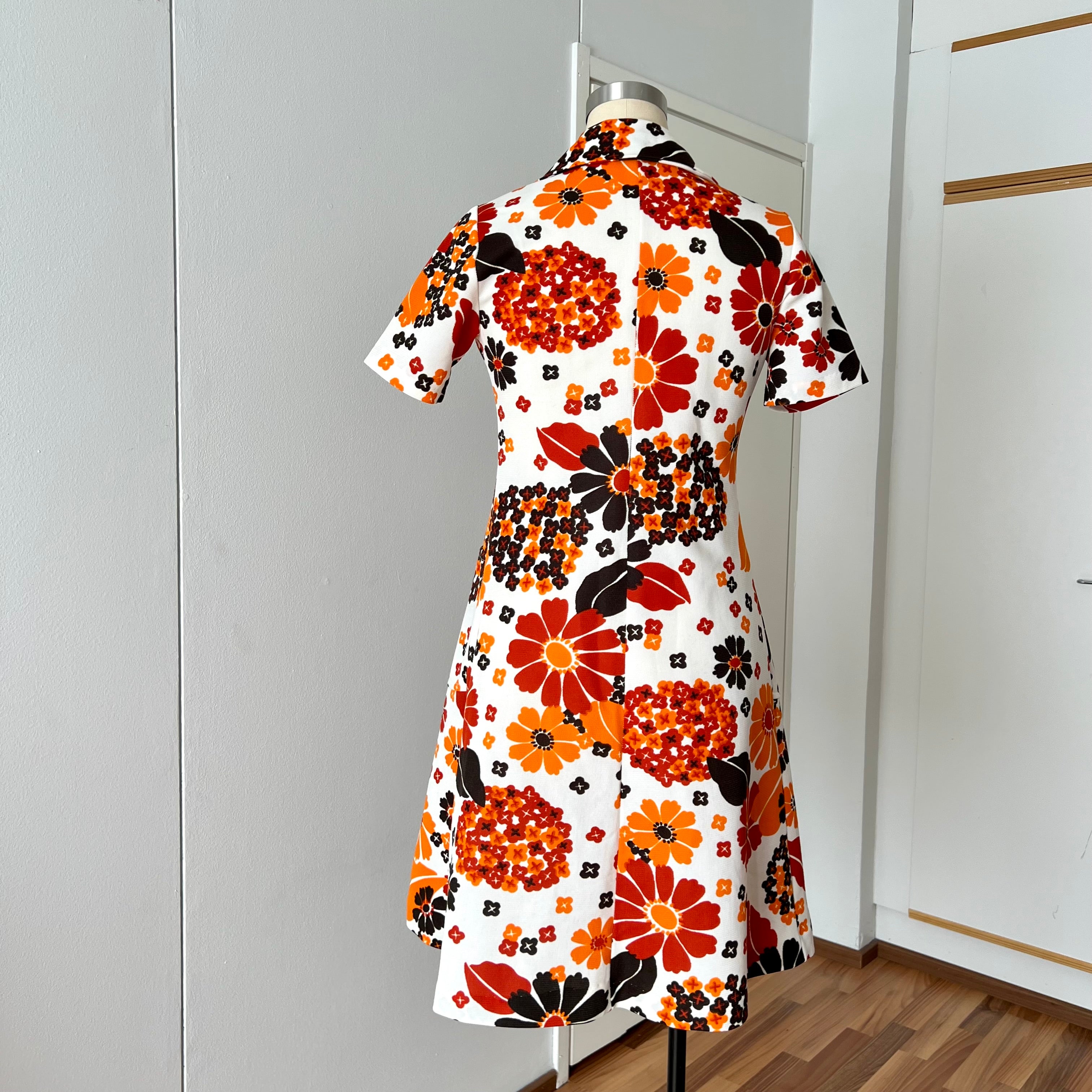 1970s  Mod Floral Mini Dress-Flower Power Space Age Aline Gogo Twiggy Style Dress EU 36