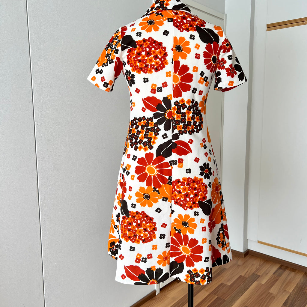 1970s  Mod Floral Mini Dress-Flower Power Space Age Aline Gogo Twiggy Style Dress EU 36