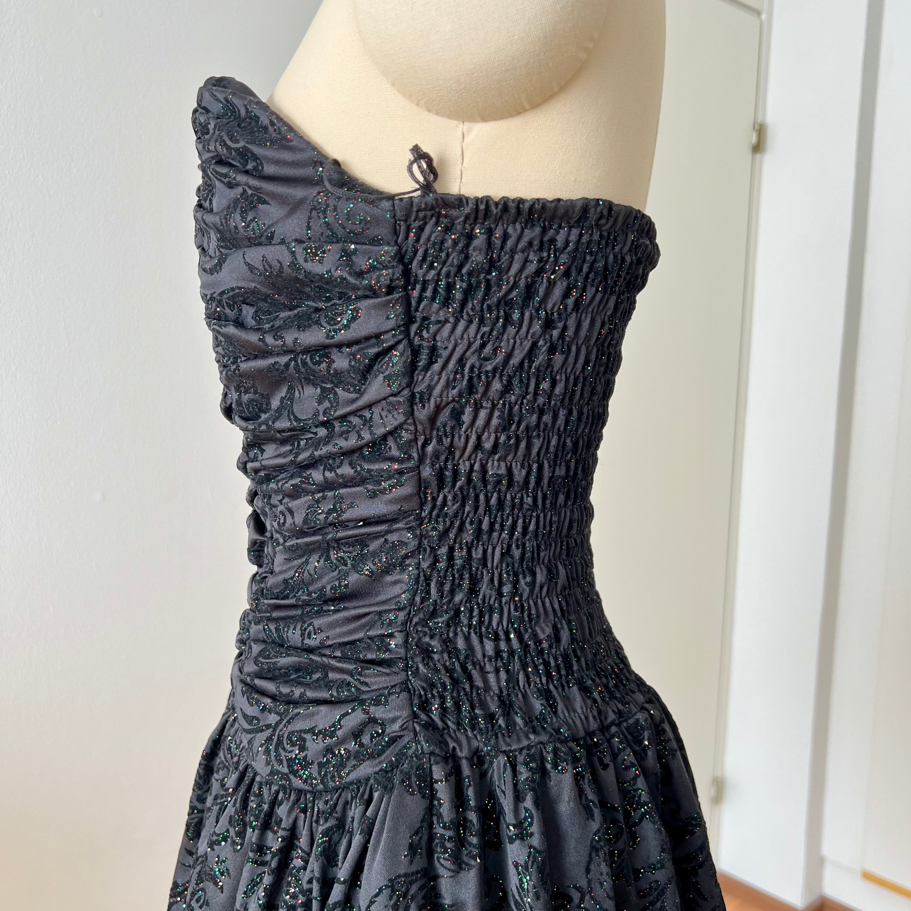 Vintage 90s Black Strapless Party Dress-Y2K Ruched Prom Dress