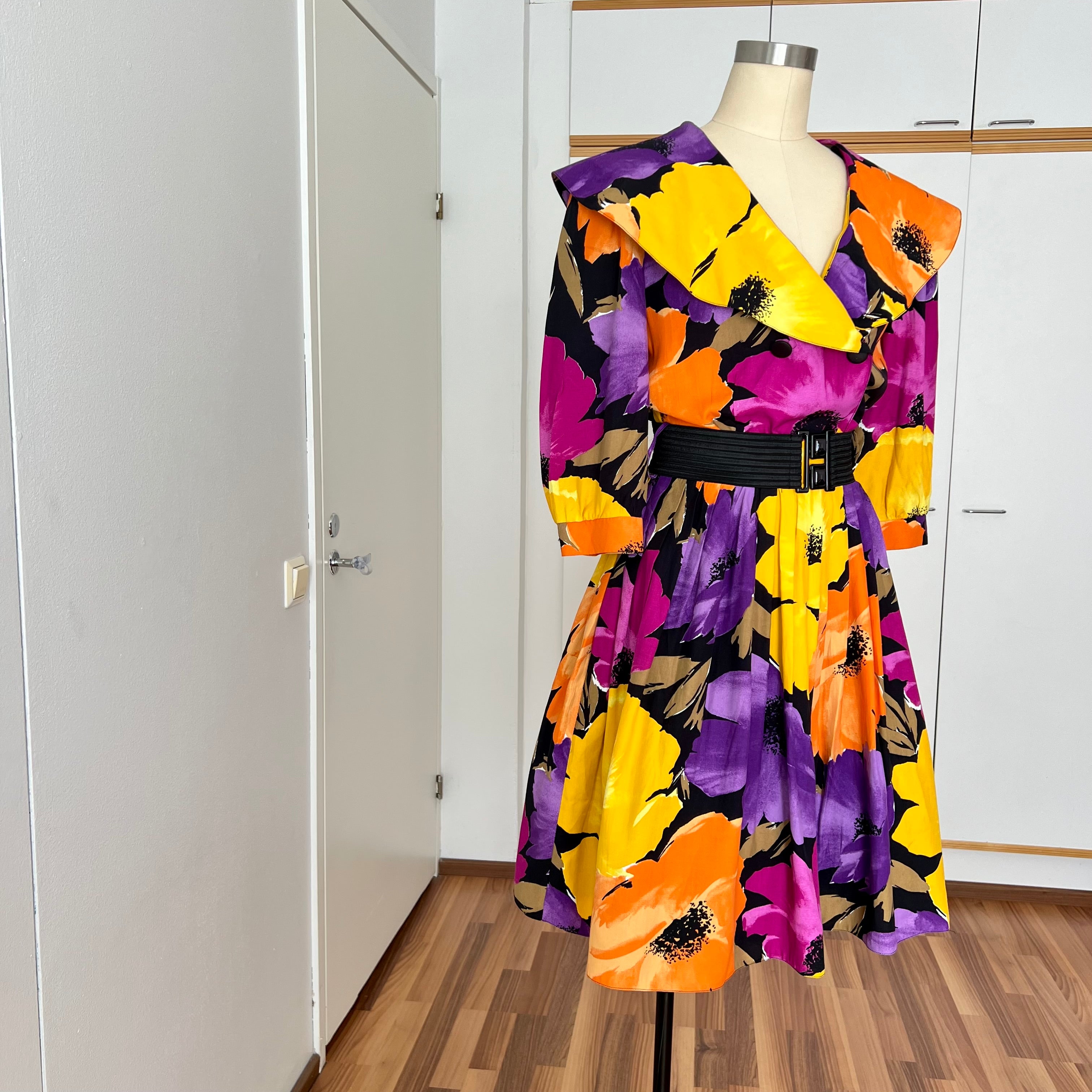 1980s Floral Viscose Belted Day Dress Double Breasted Pleated Abstract Print Midi Party Dress