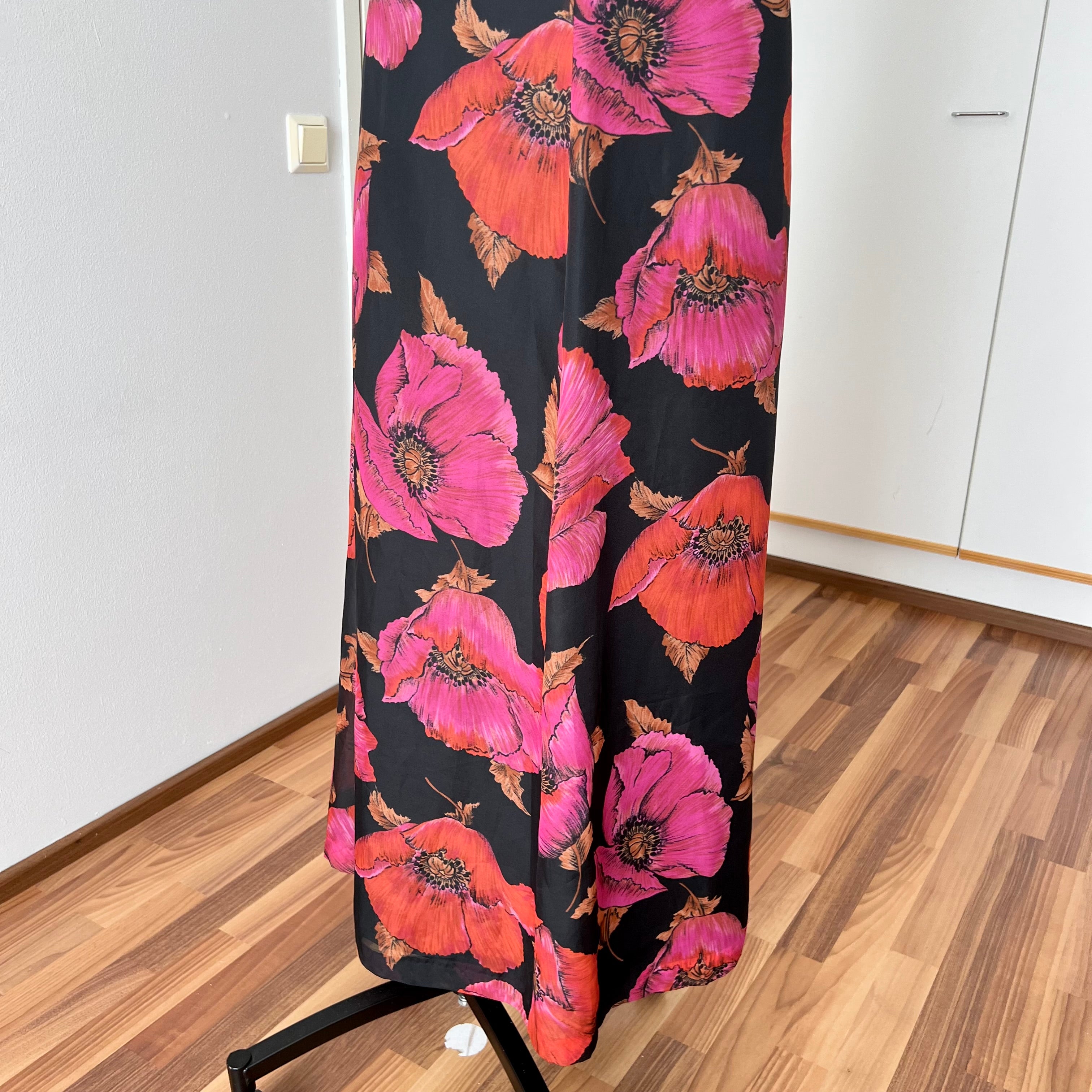 1970s Vintage Floral Maxi Dress-Sleeveless V Neck Summer Sun Dress
