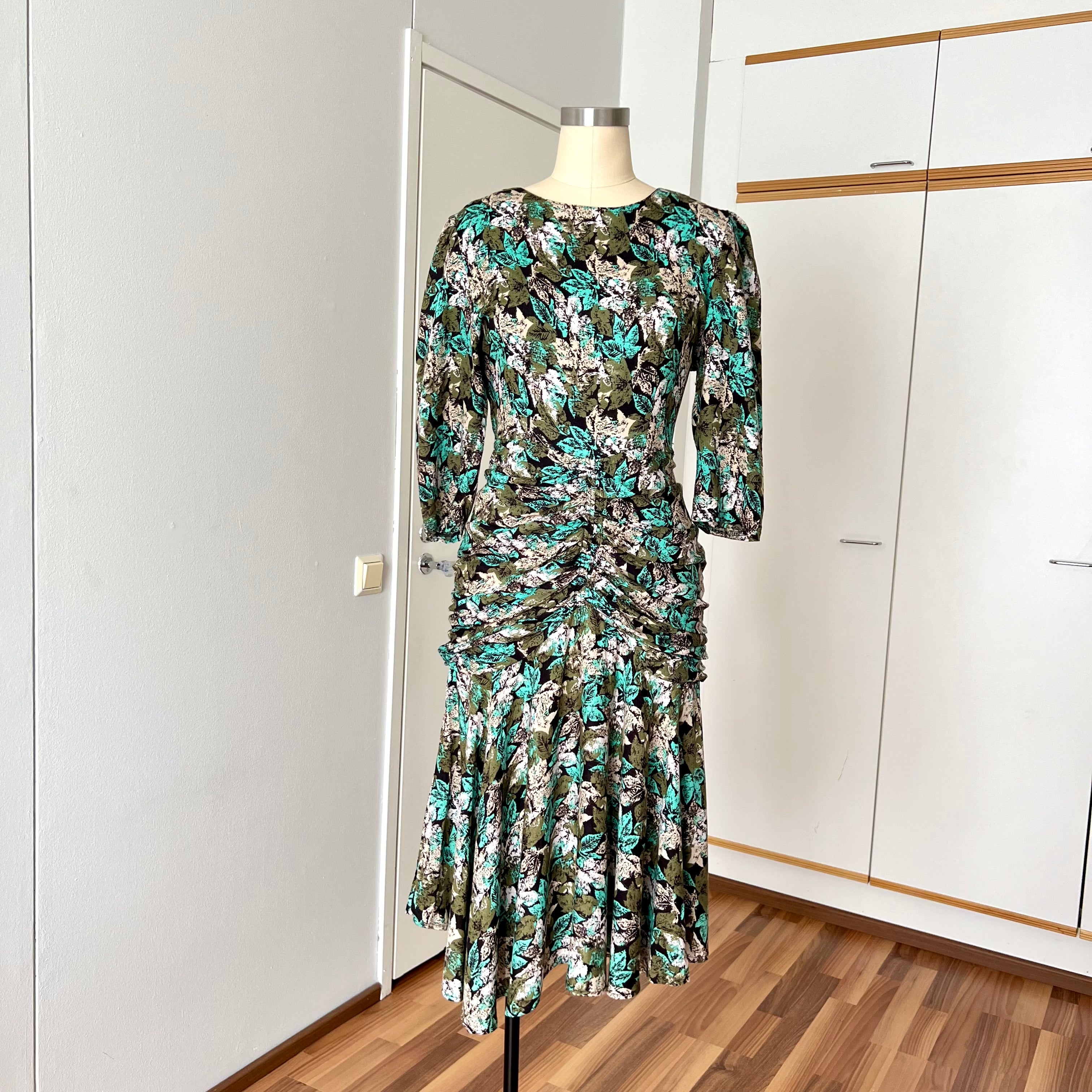 1980s Vintage Floral Rayon Midi Dress-Ruched Waist Green Boho Dress Size M