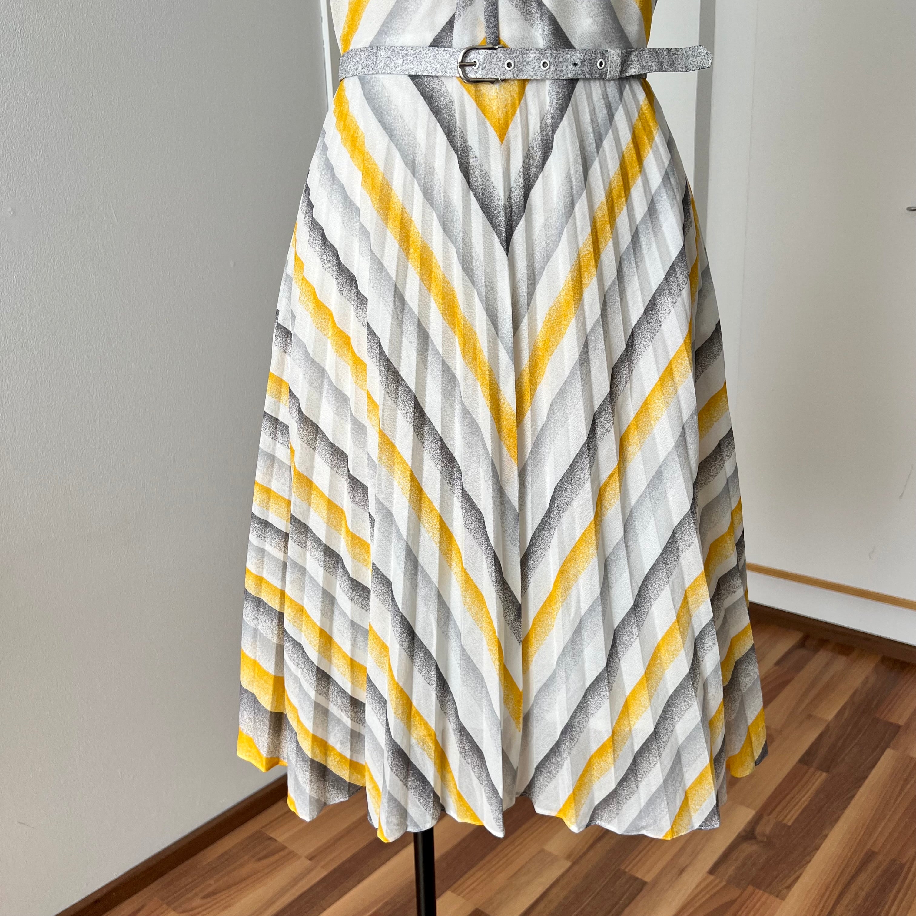 70s Vintage Chevron Stripe Midi Dress-Mod Shift Belted Day Dress