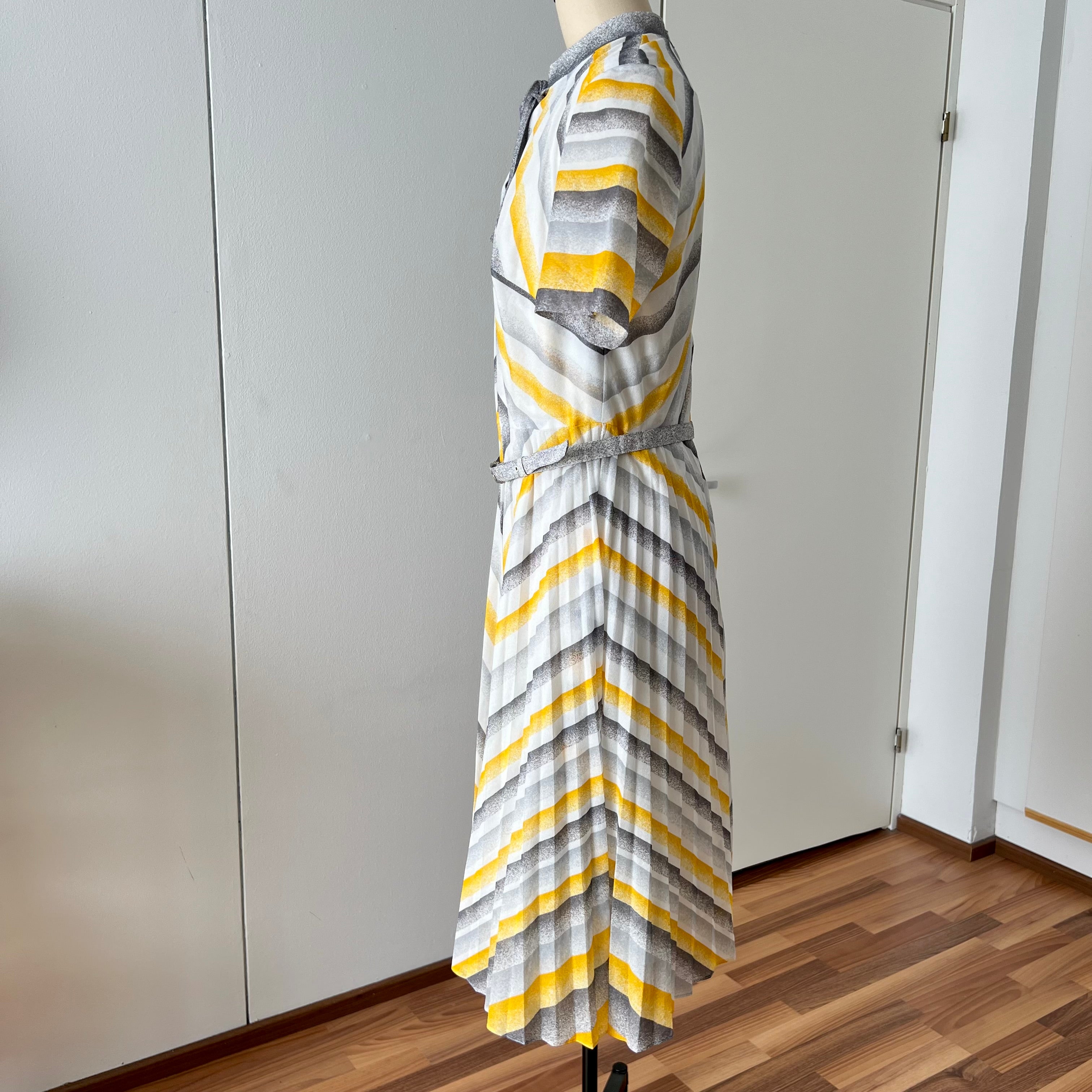 70s Vintage Chevron Stripe Midi Dress-Mod Shift Belted Day Dress