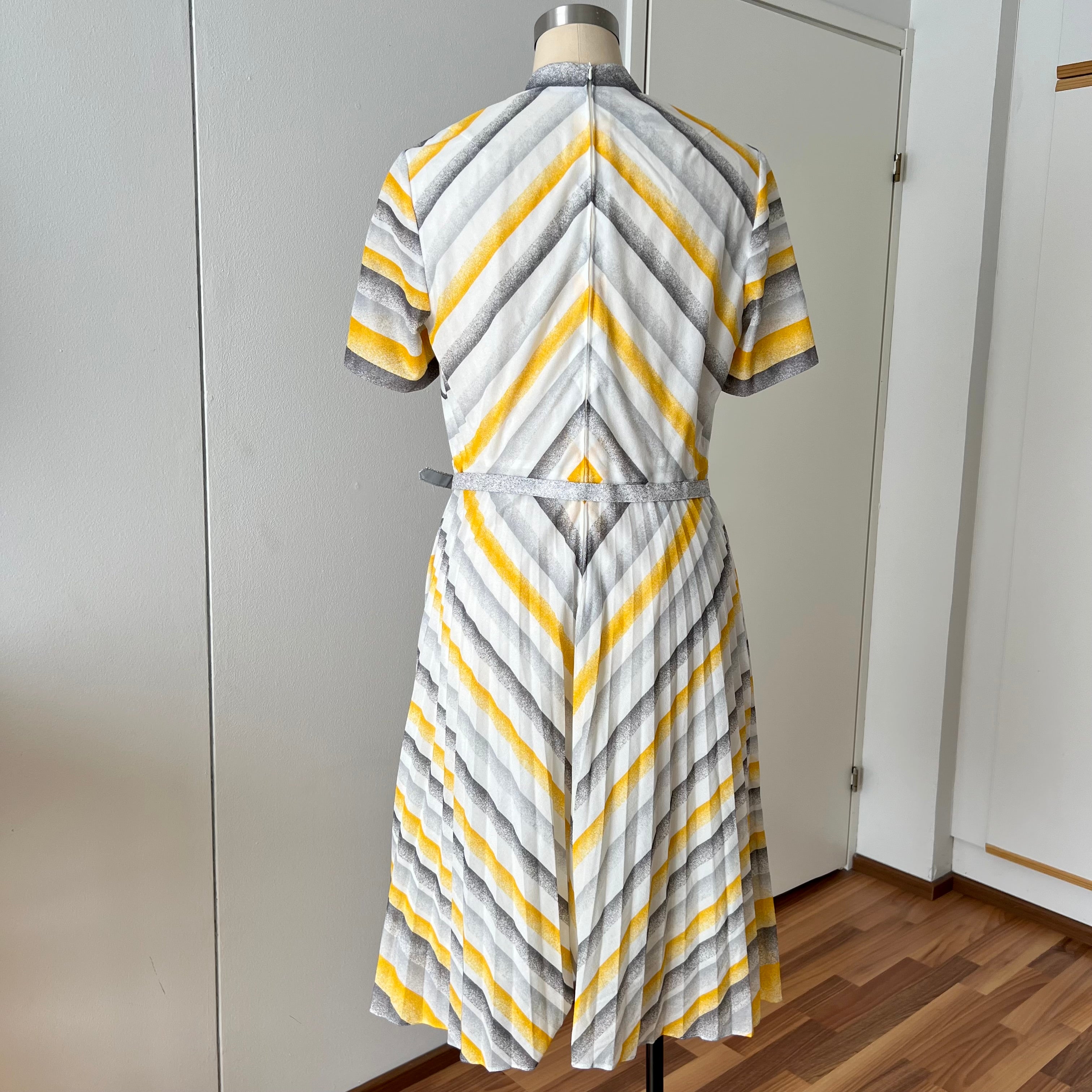 70s Vintage Chevron Stripe Midi Dress-Mod Shift Belted Day Dress