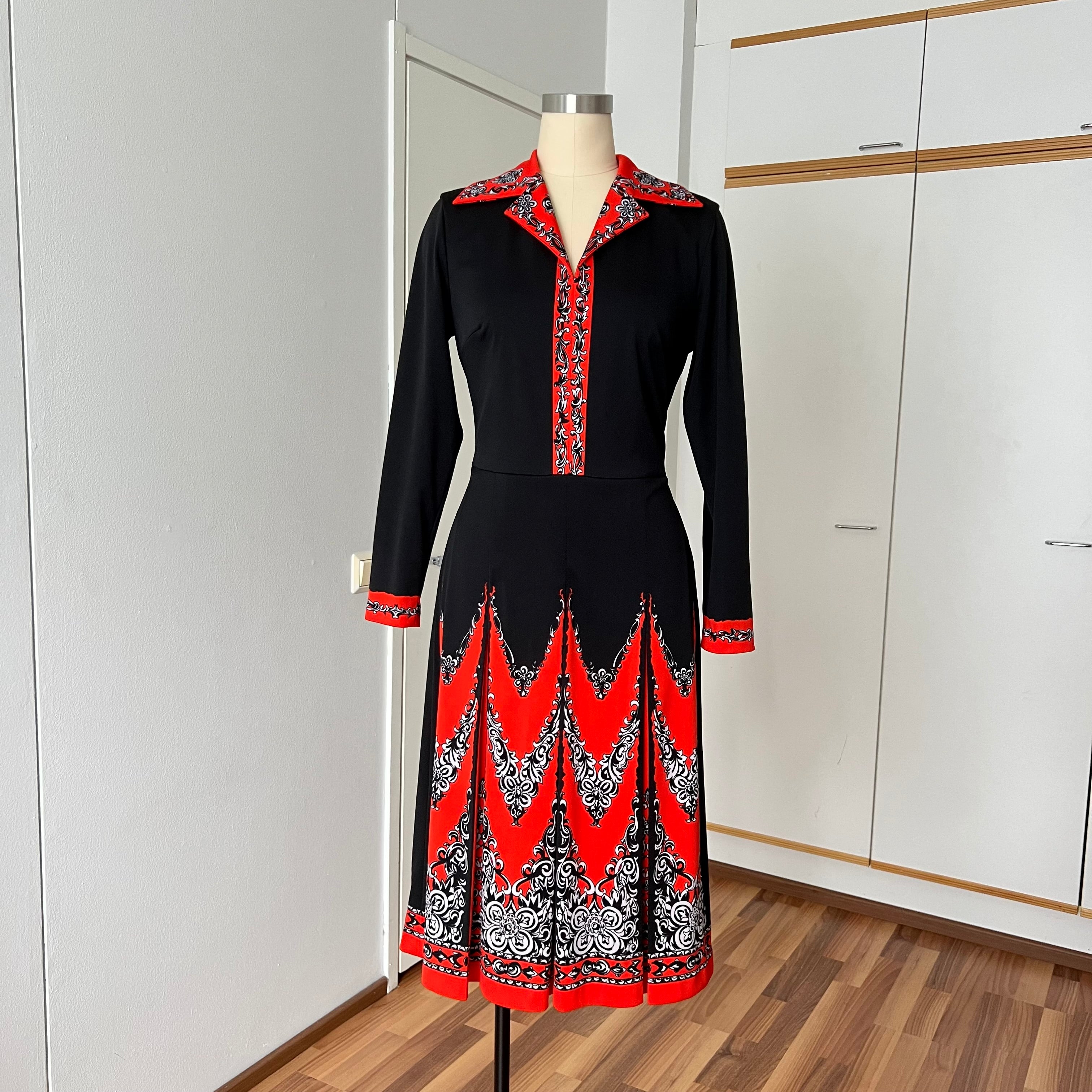 1970s Psychedelic Mod Midi Dress-Vintage Pointed Collar Long Sleeves Dress EU 42