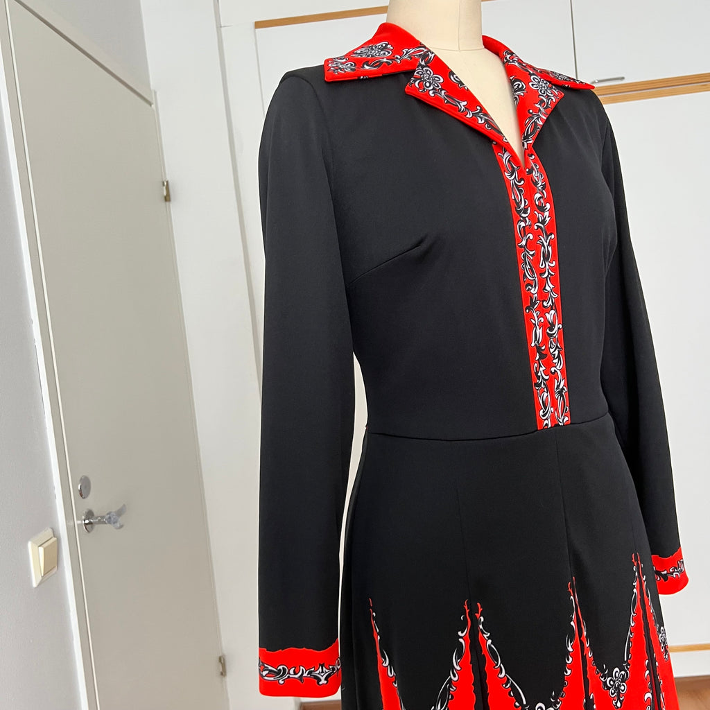 1970s Psychedelic Mod Midi Dress-Vintage Pointed Collar Long Sleeves Dress EU 42