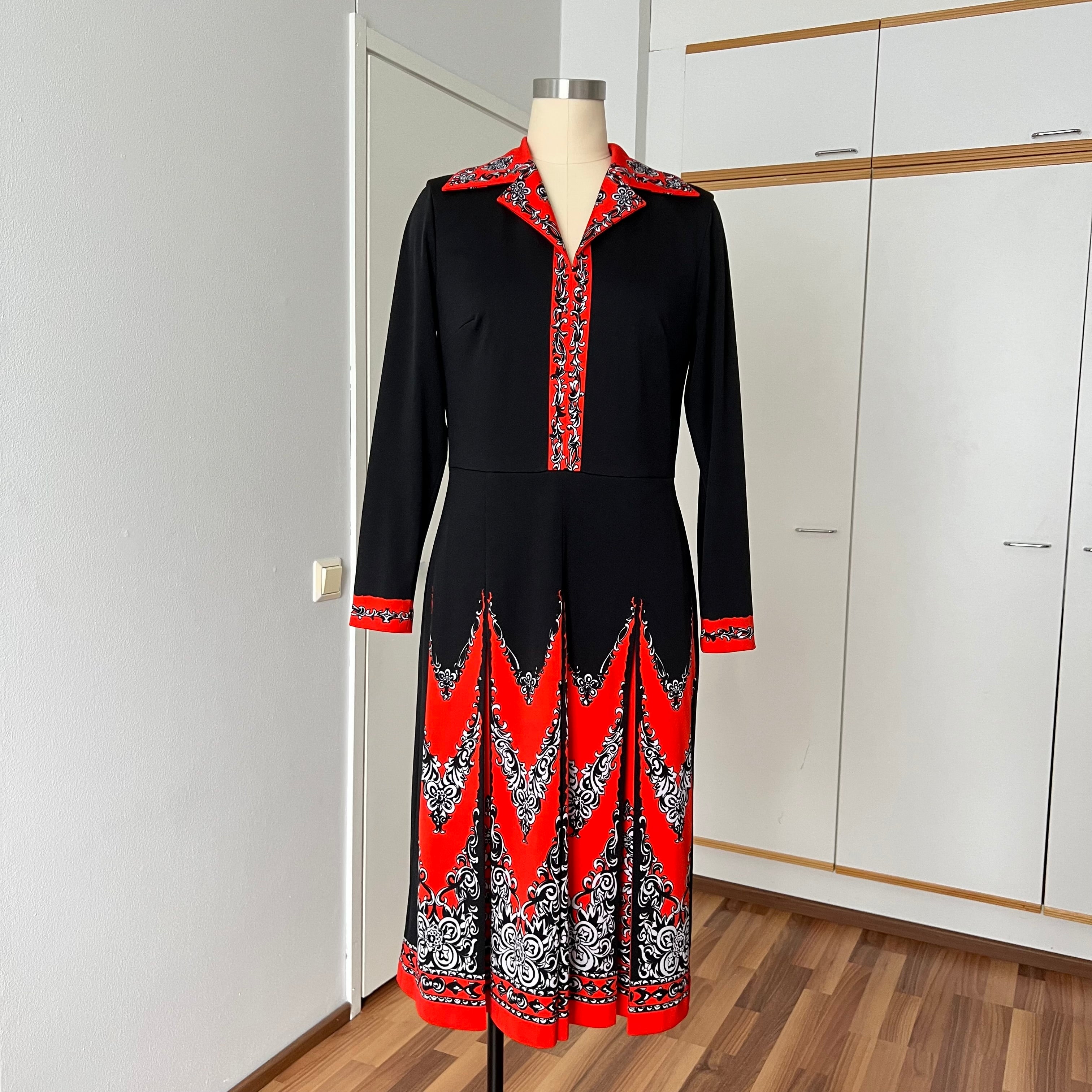 1970s Psychedelic Mod Midi Dress-Vintage Pointed Collar Long Sleeves Dress EU 42