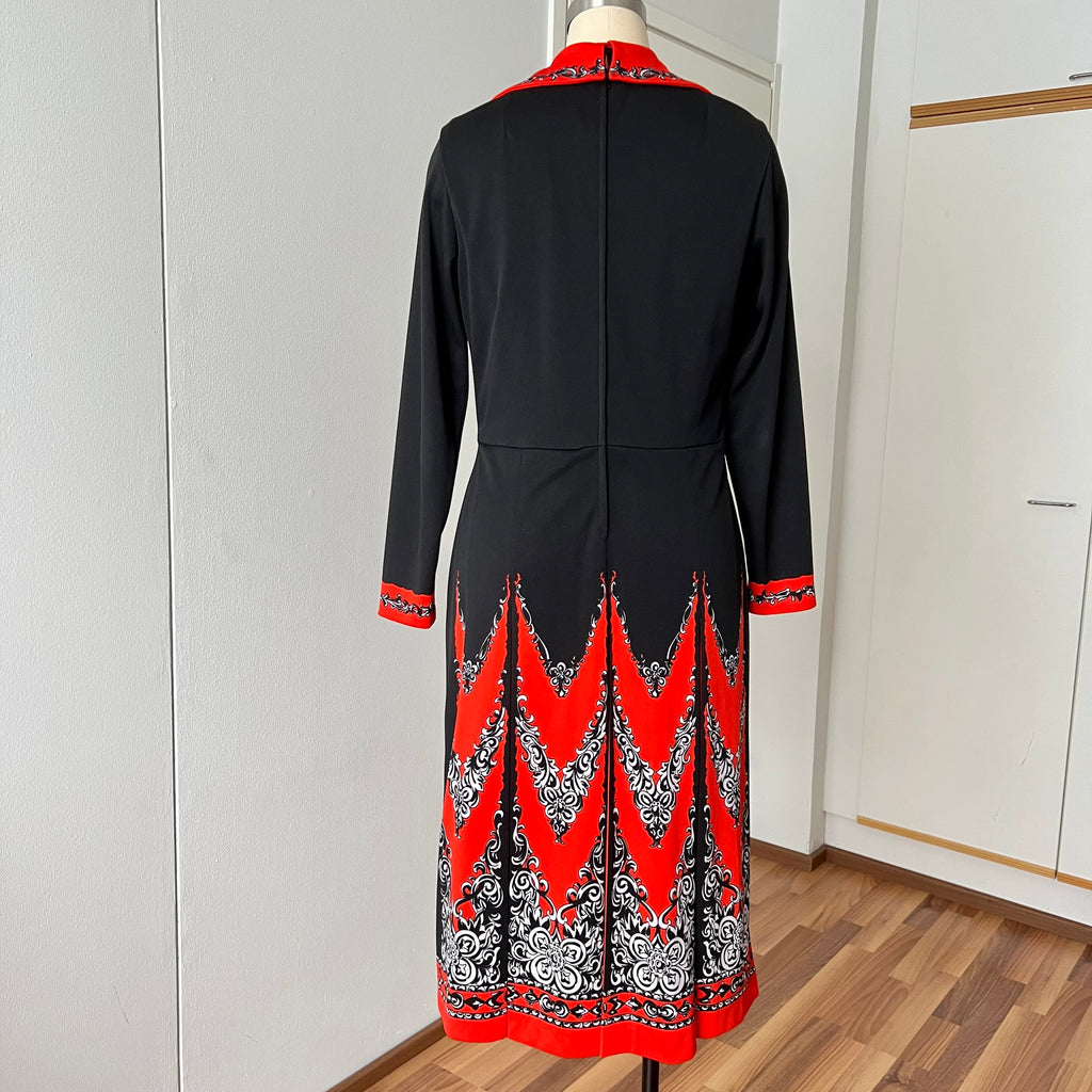 1970s Psychedelic Mod Midi Dress-Vintage Pointed Collar Long Sleeves Dress EU 42