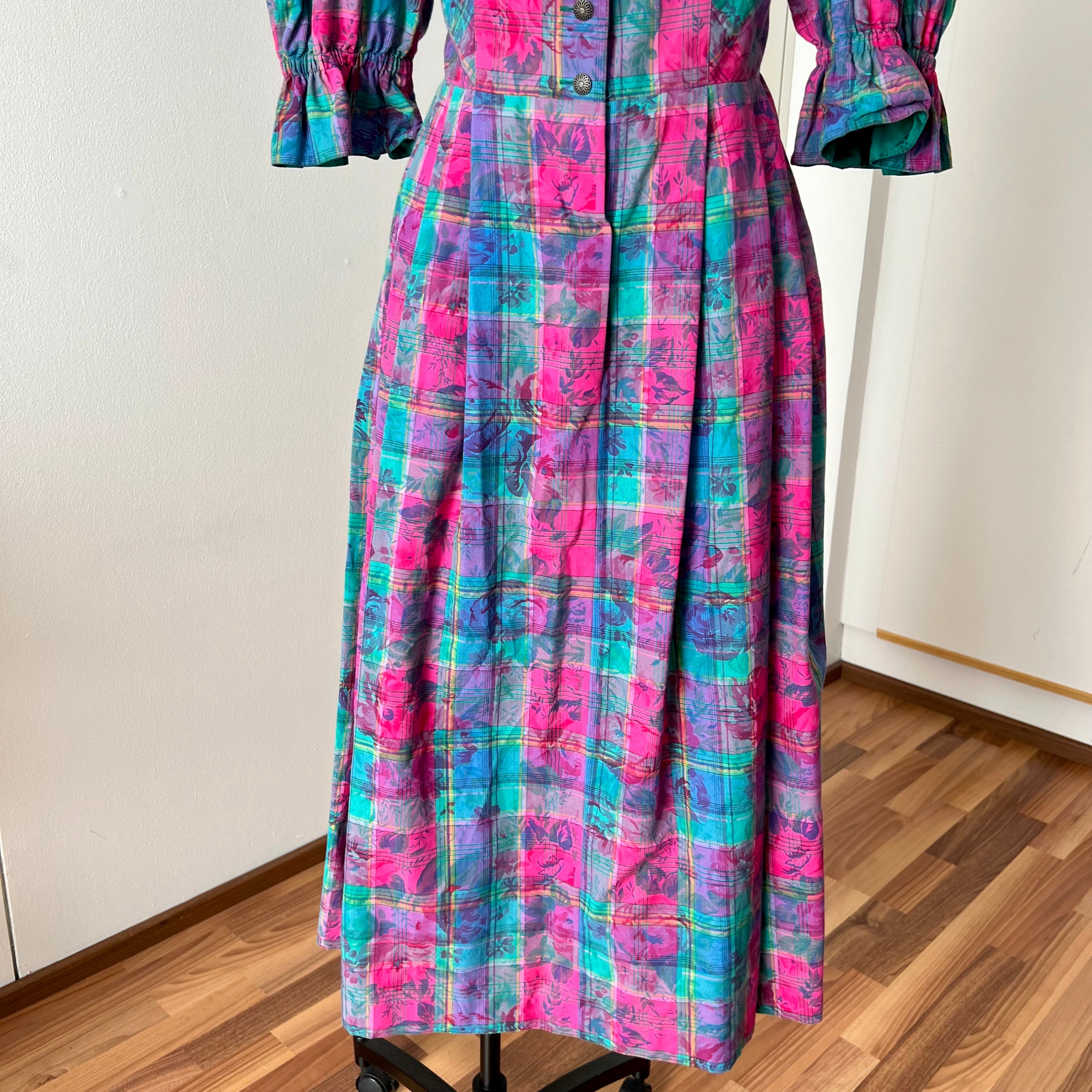 Vintage 80s Austrian Trachten Dress-Bavarian Floral Plaid Dirndl Oktoberfest Dress