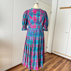 Vintage 80er Jahre Österreichisches Trachtenkleid - Bayerisches Blumen Karo Dirndl Oktoberfest Kleid