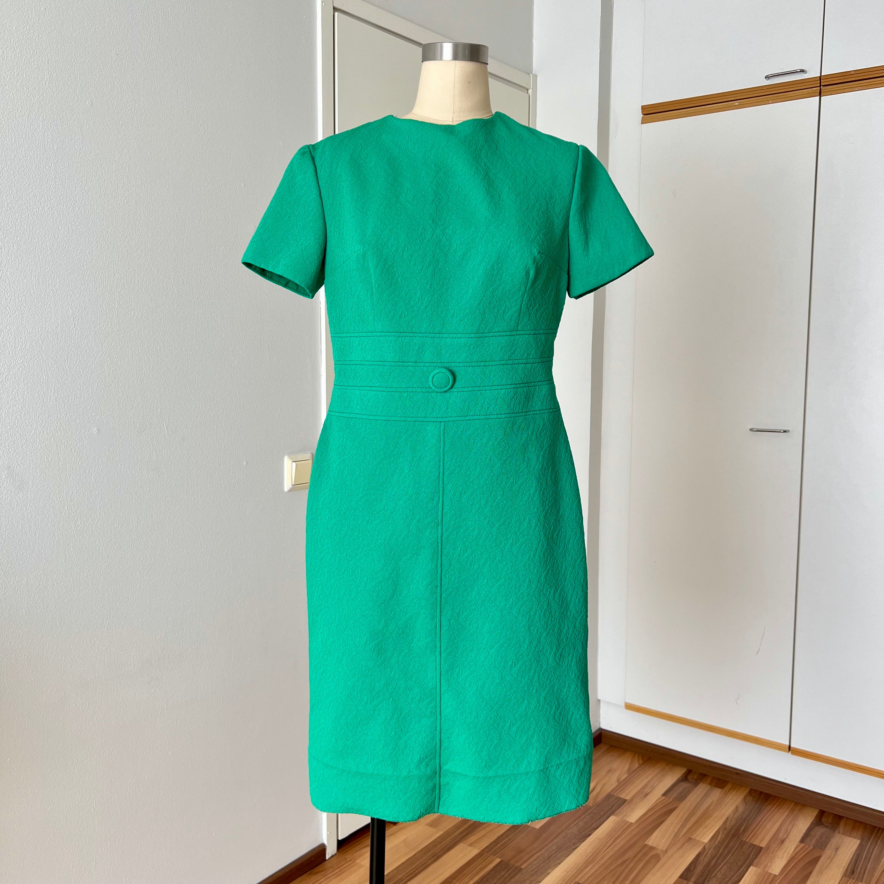 Green Textured Mod Shift Dress – 60s Space Age Stewardess Style, Crimplene Jersey