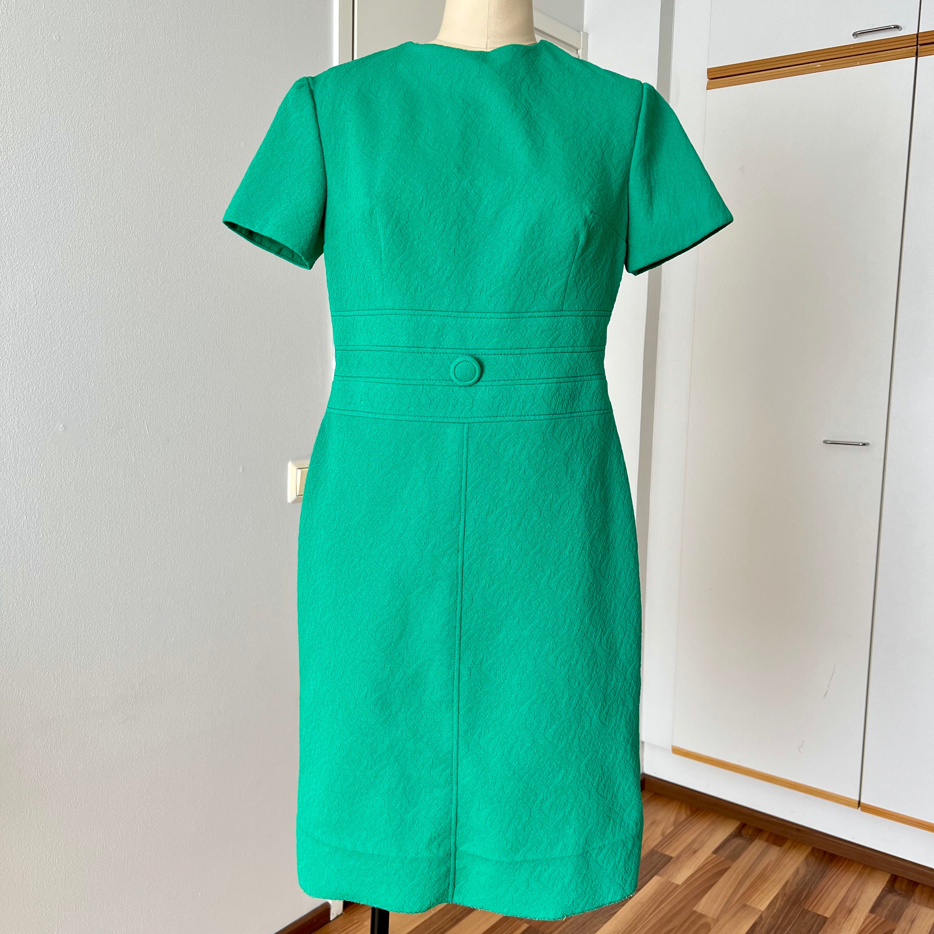 Green Textured Mod Shift Dress – 60s Space Age Stewardess Style, Crimplene Jersey