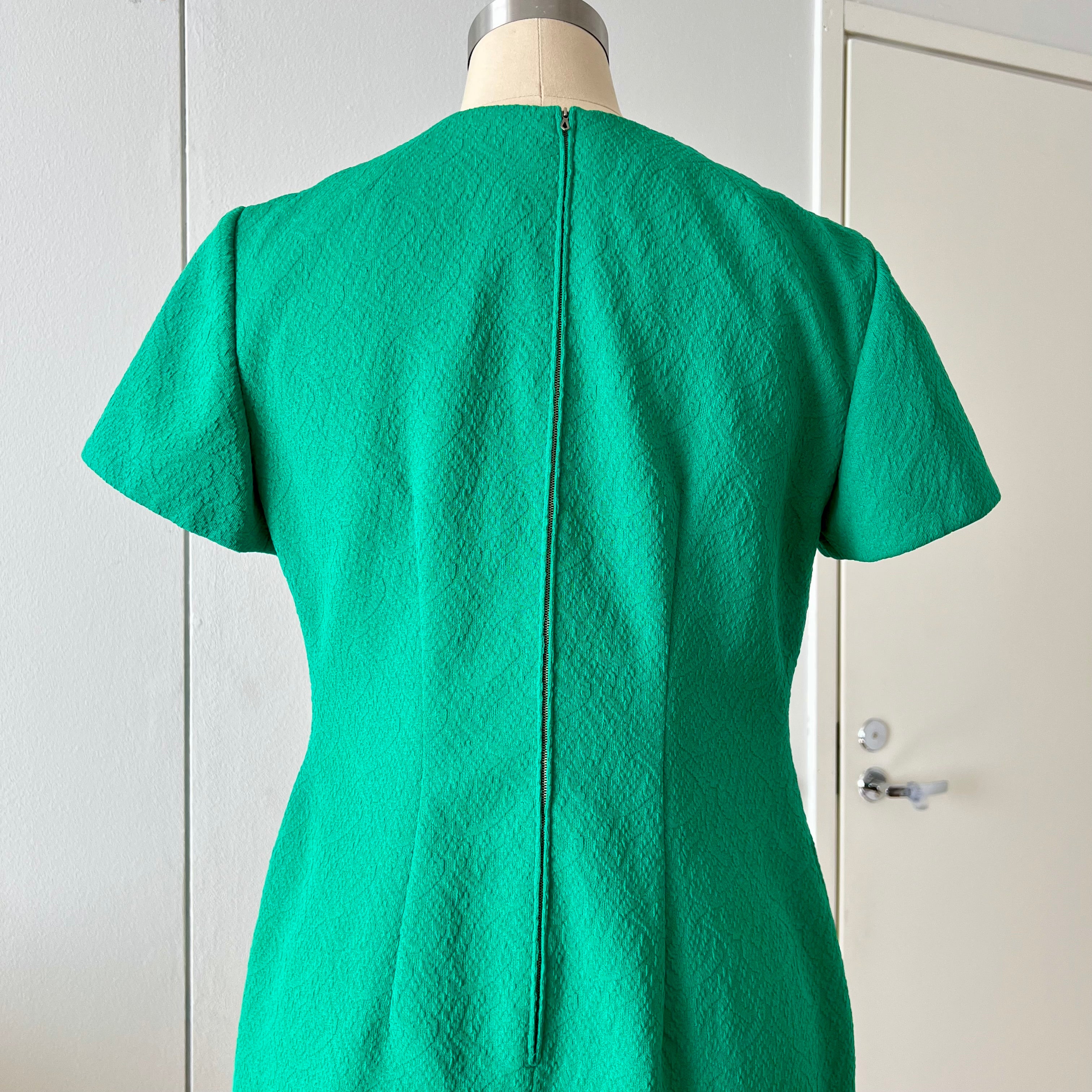 Green Textured Mod Shift Dress – 60s Space Age Stewardess Style, Crimplene Jersey