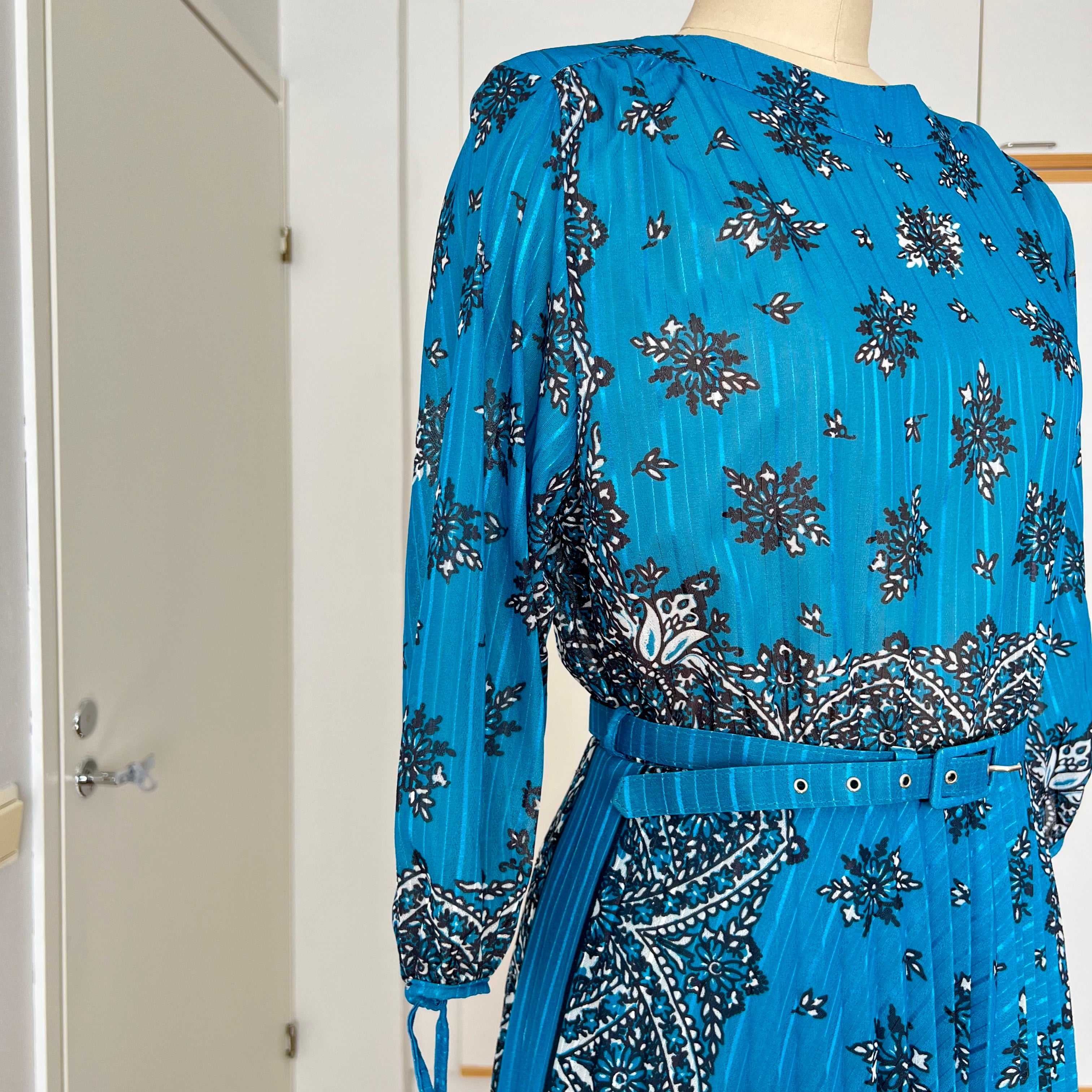 1980s Boho Blue Scarf Print Dress-3/4 Sleeves Retro Pleated Midi Dress