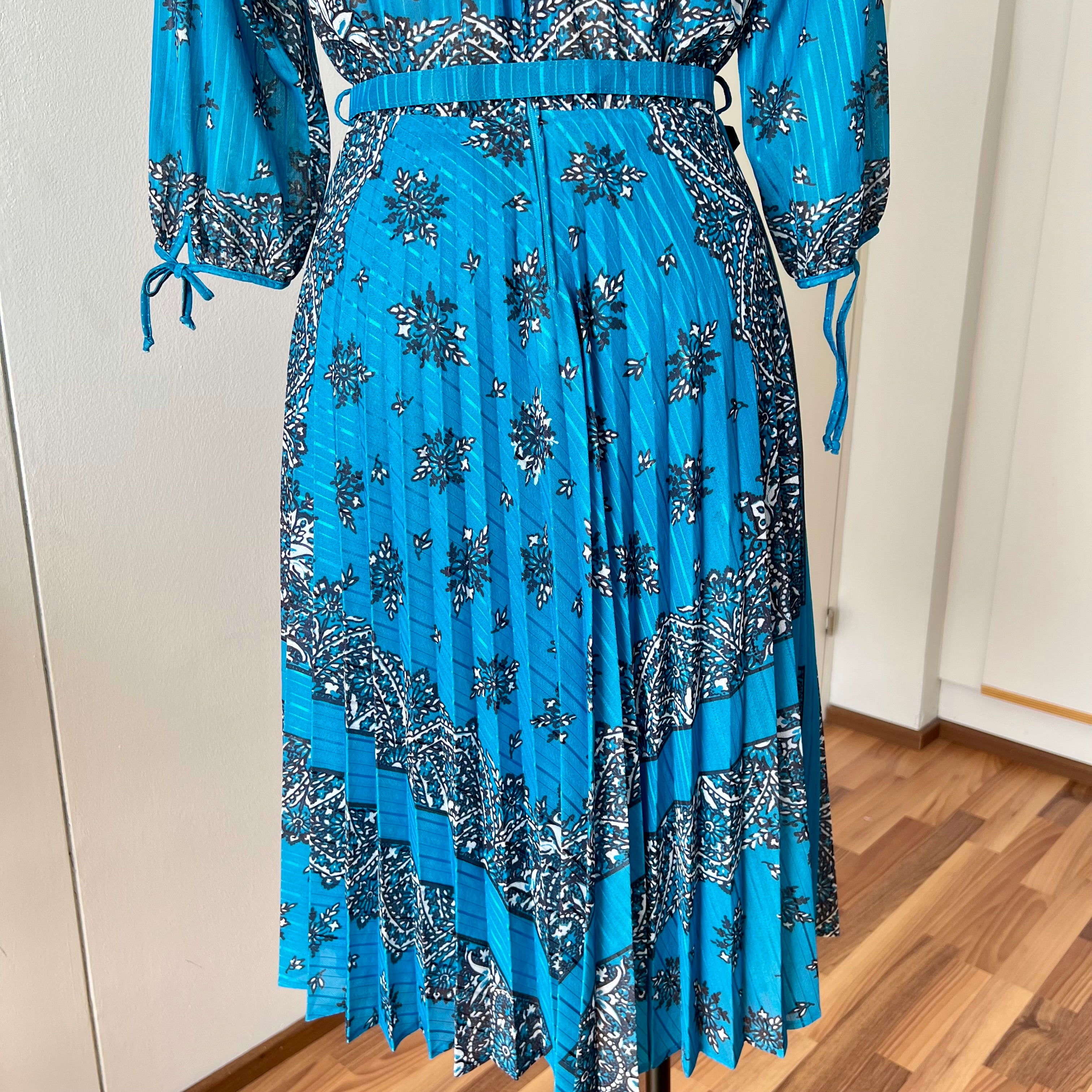 1980s Boho Blue Scarf Print Dress-3/4 Sleeves Retro Pleated Midi Dress