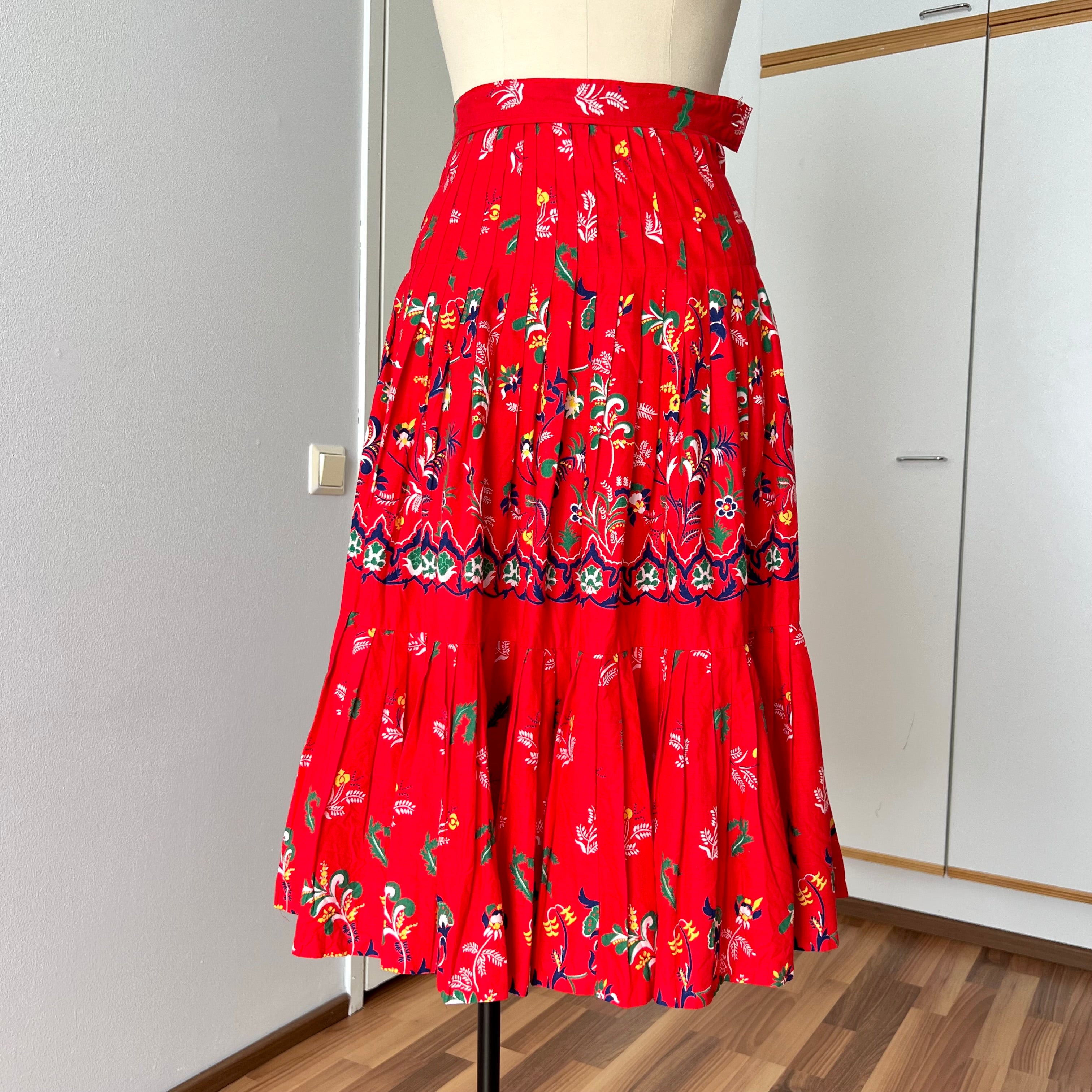 1970s Red Cotton Pleated Midi Skirt-High Waist Folkloric Boho Cottagecore Peasant Skirt EU 36