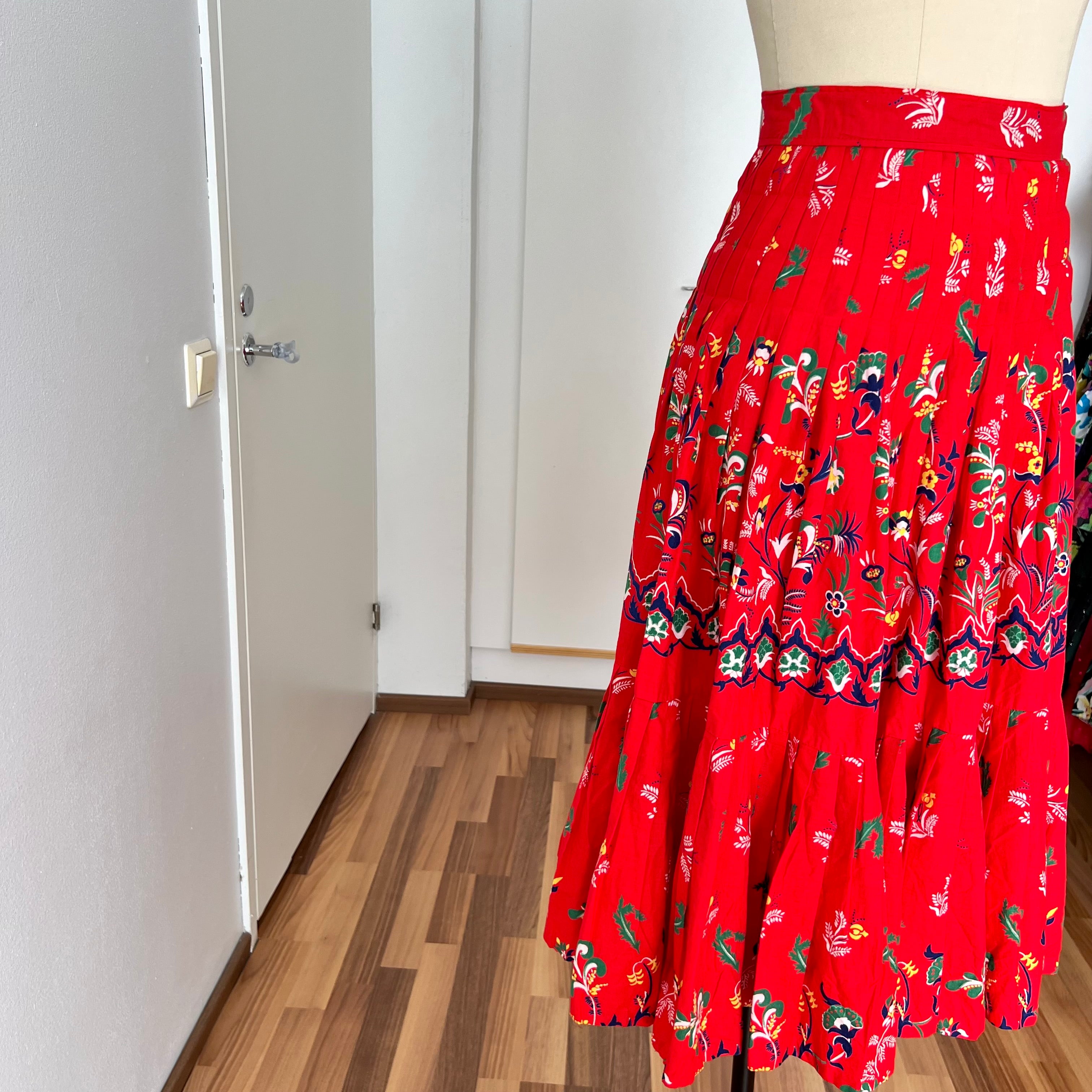 1970s Red Cotton Pleated Midi Skirt-High Waist Folkloric Boho Cottagecore Peasant Skirt EU 36