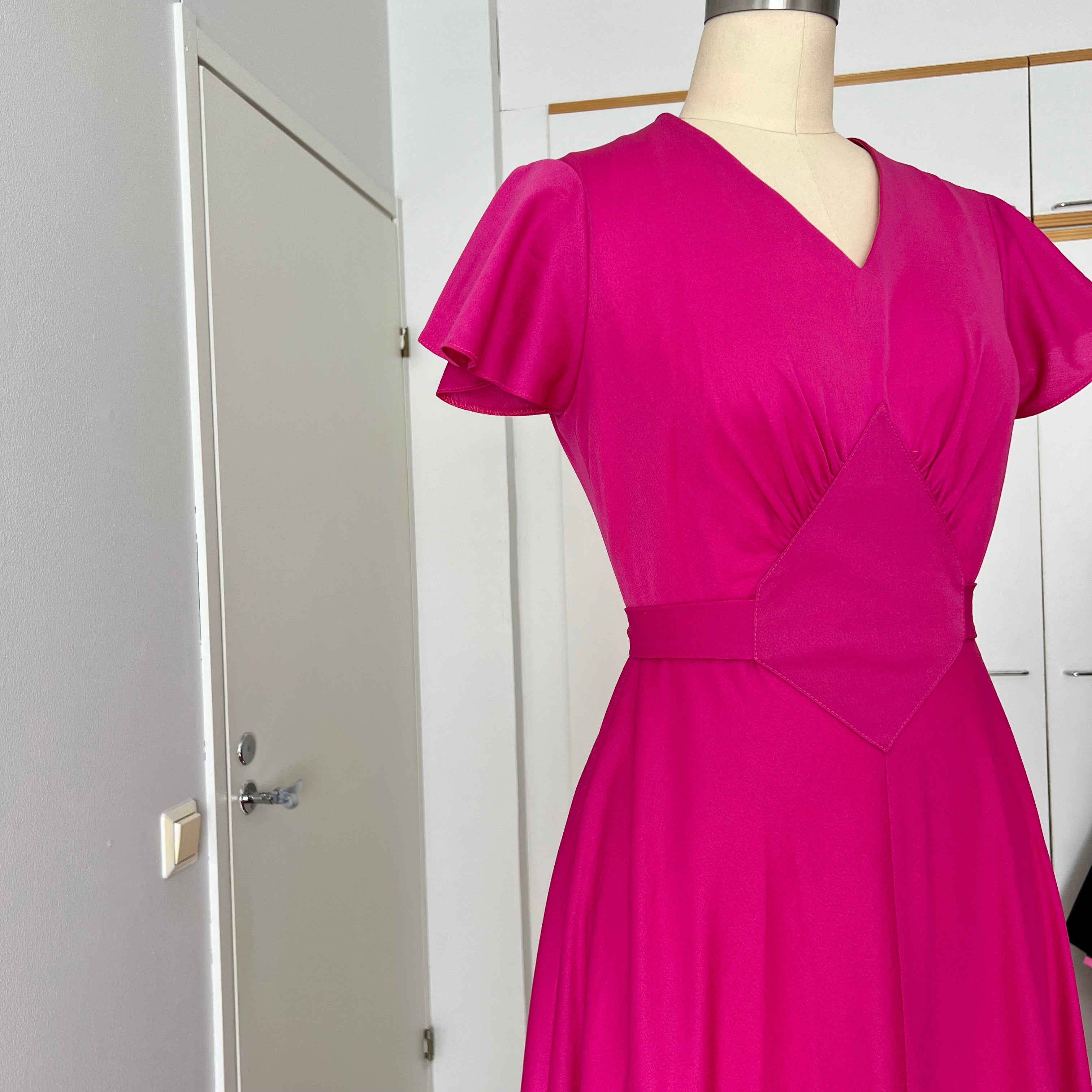 1970s Pink Flutter Sleeve Maxi Dress-Romantic Cottagecore Formal Dress EU 40