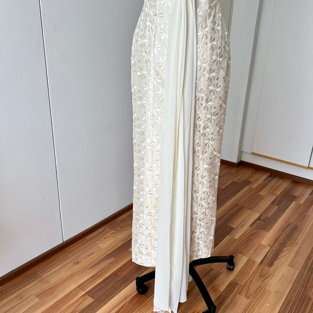 1990s Vintage Silk Wedding Dress Minimalist Halter Neck Bridal Gown Backless Aline Gown EU 38