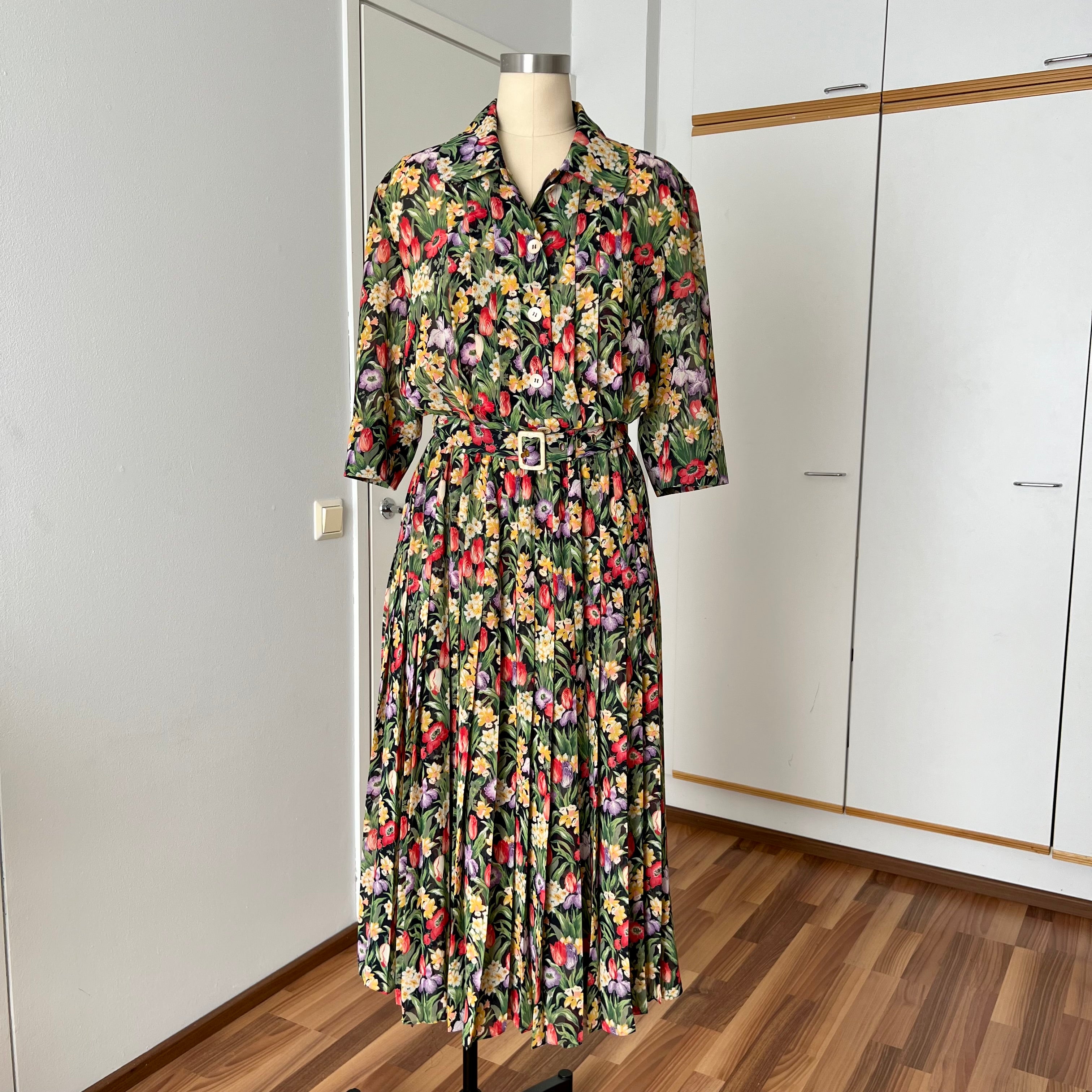 80s JOBIS Pleated Floral Shirt Dress-Vintage Cottagecore Midi Dress with Belt
