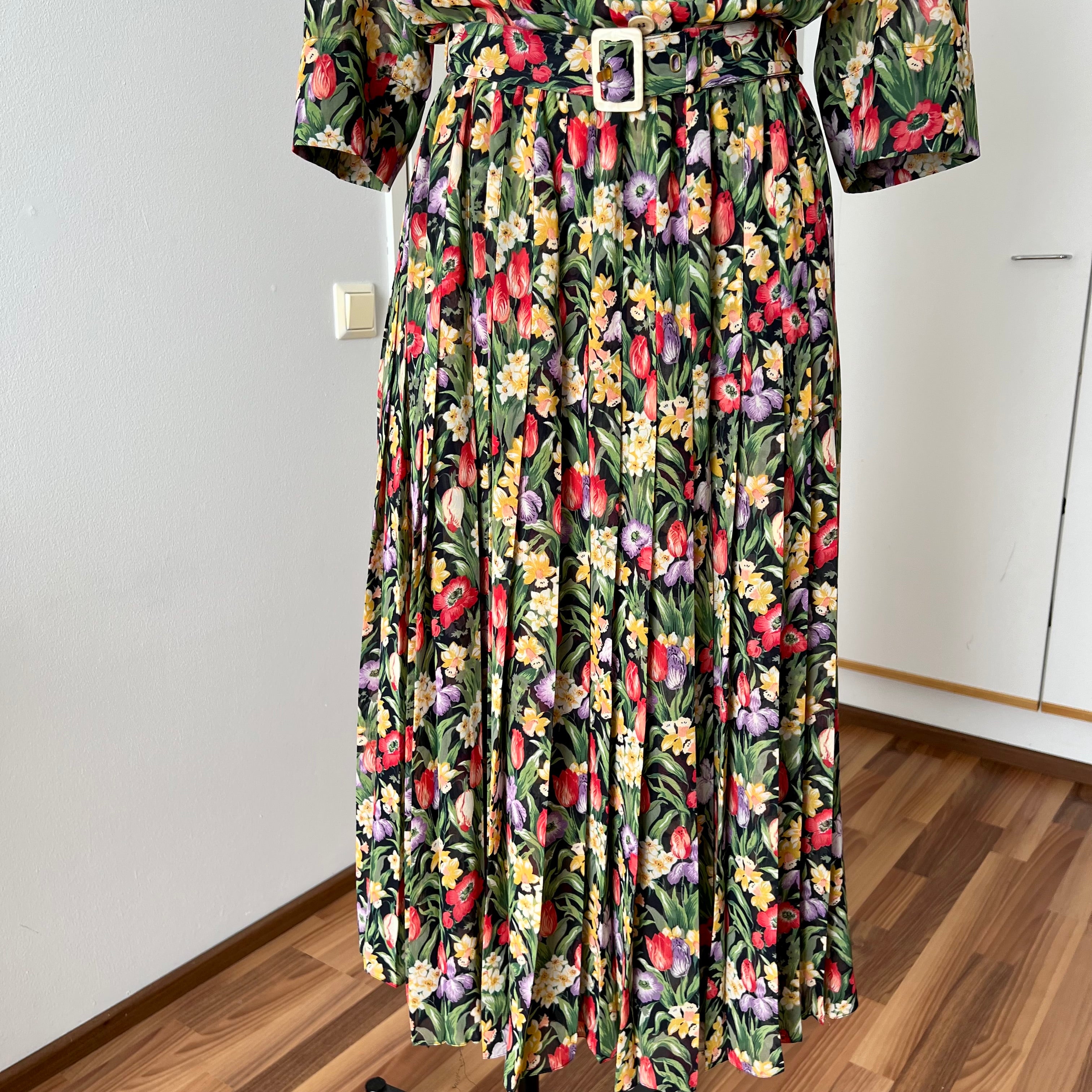 80s JOBIS Pleated Floral Shirt Dress-Vintage Cottagecore Midi Dress with Belt