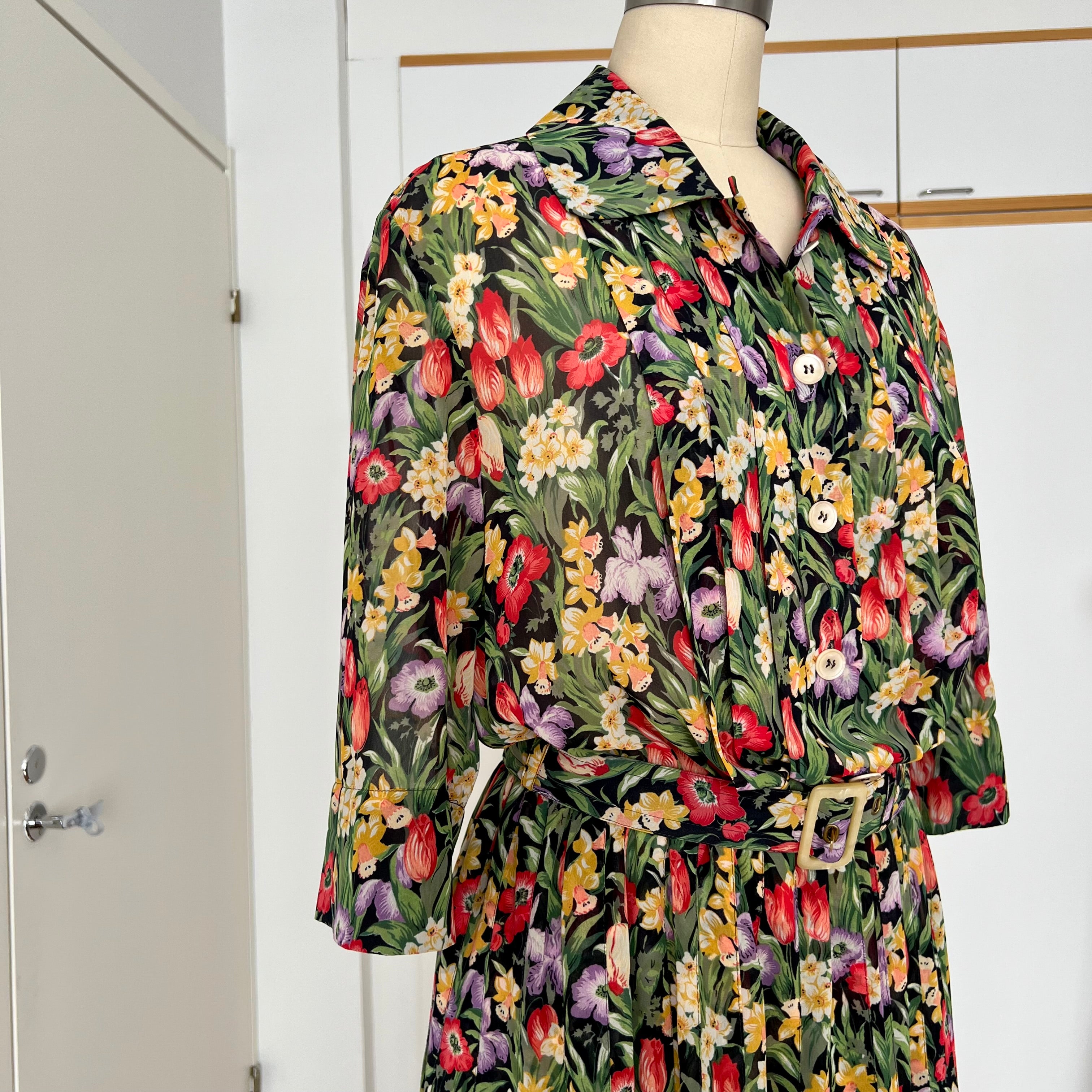 80s JOBIS Pleated Floral Shirt Dress-Vintage Cottagecore Midi Dress with Belt