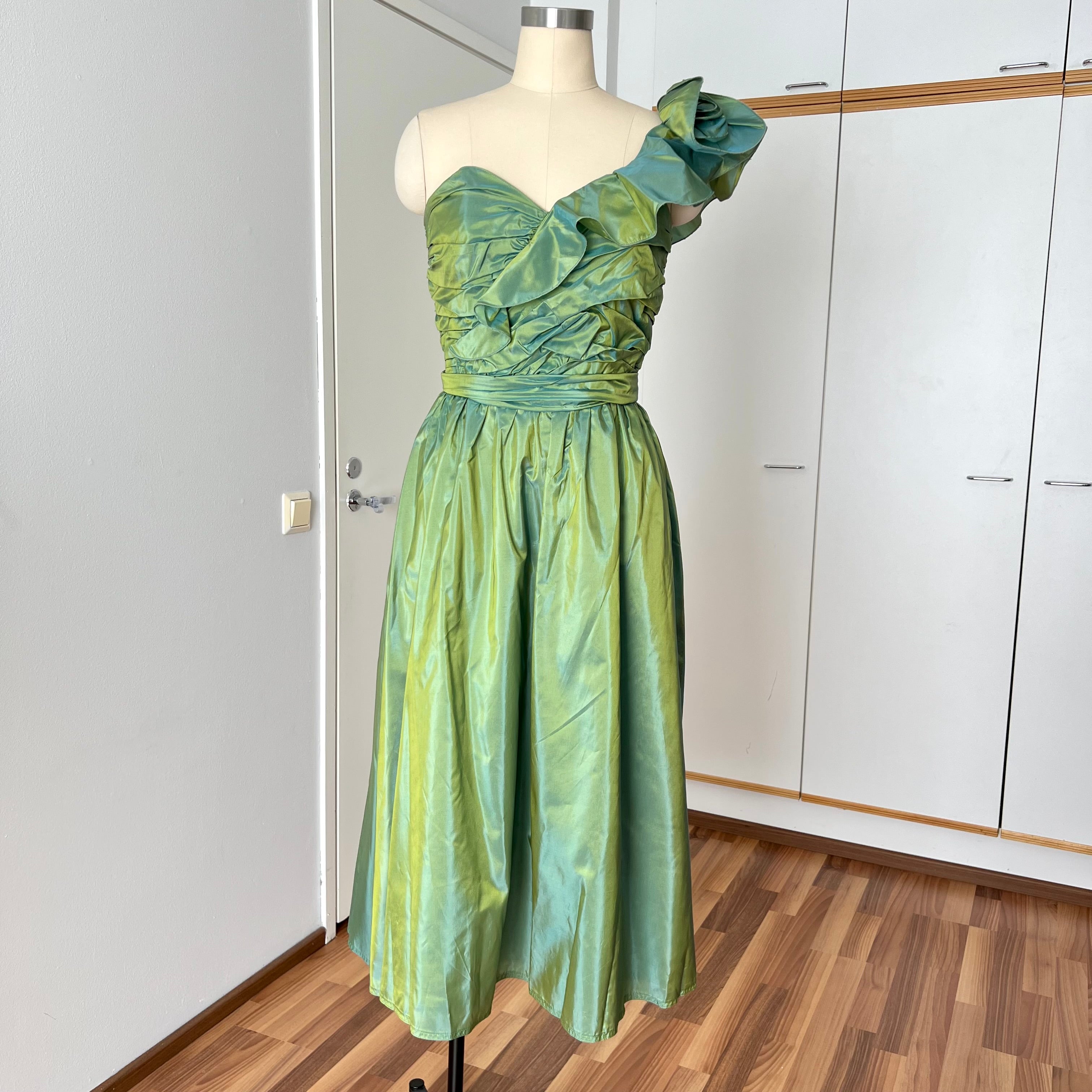 1980s Green Taffeta Party Dress VERA MONT One Shoulder Cocktail Party Dress Romantic Fairy
