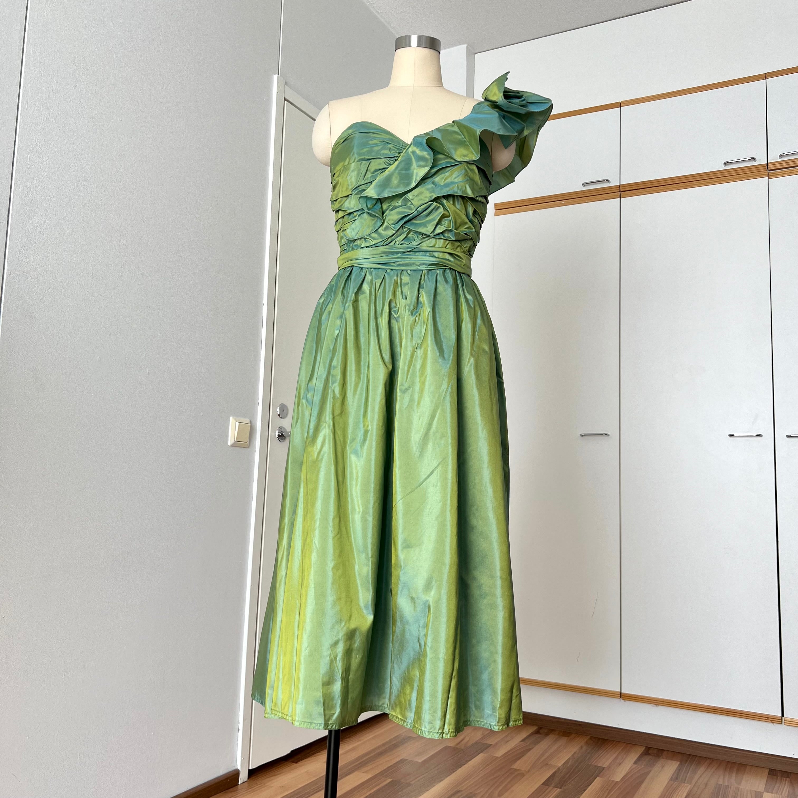 1980s Green Taffeta Party Dress VERA MONT One Shoulder Cocktail Party Dress Romantic Fairy