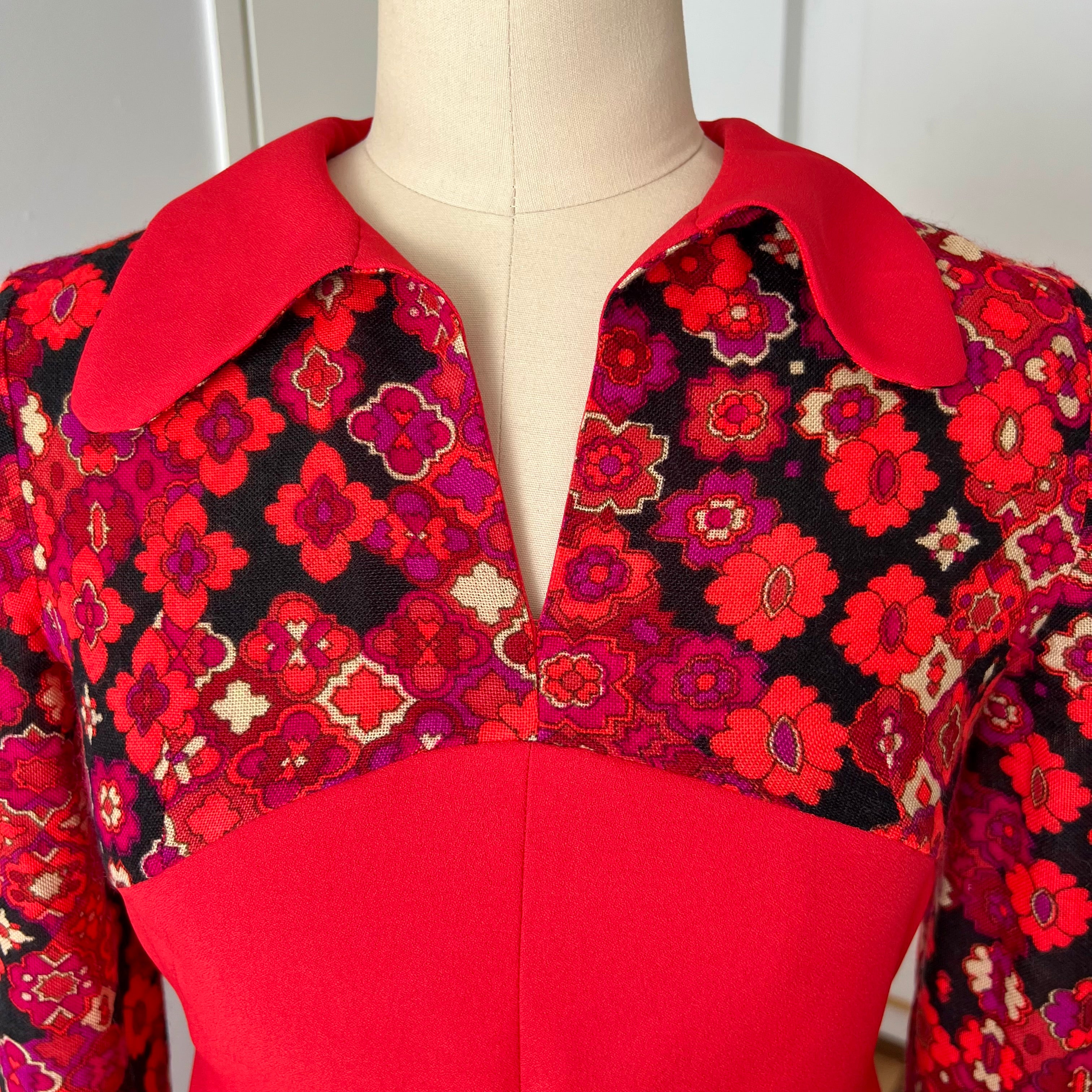 1960s 70s Psychedelic Floral Maxi Dress-Empire Waist Retro Mod Floor Length Hostess Dres
