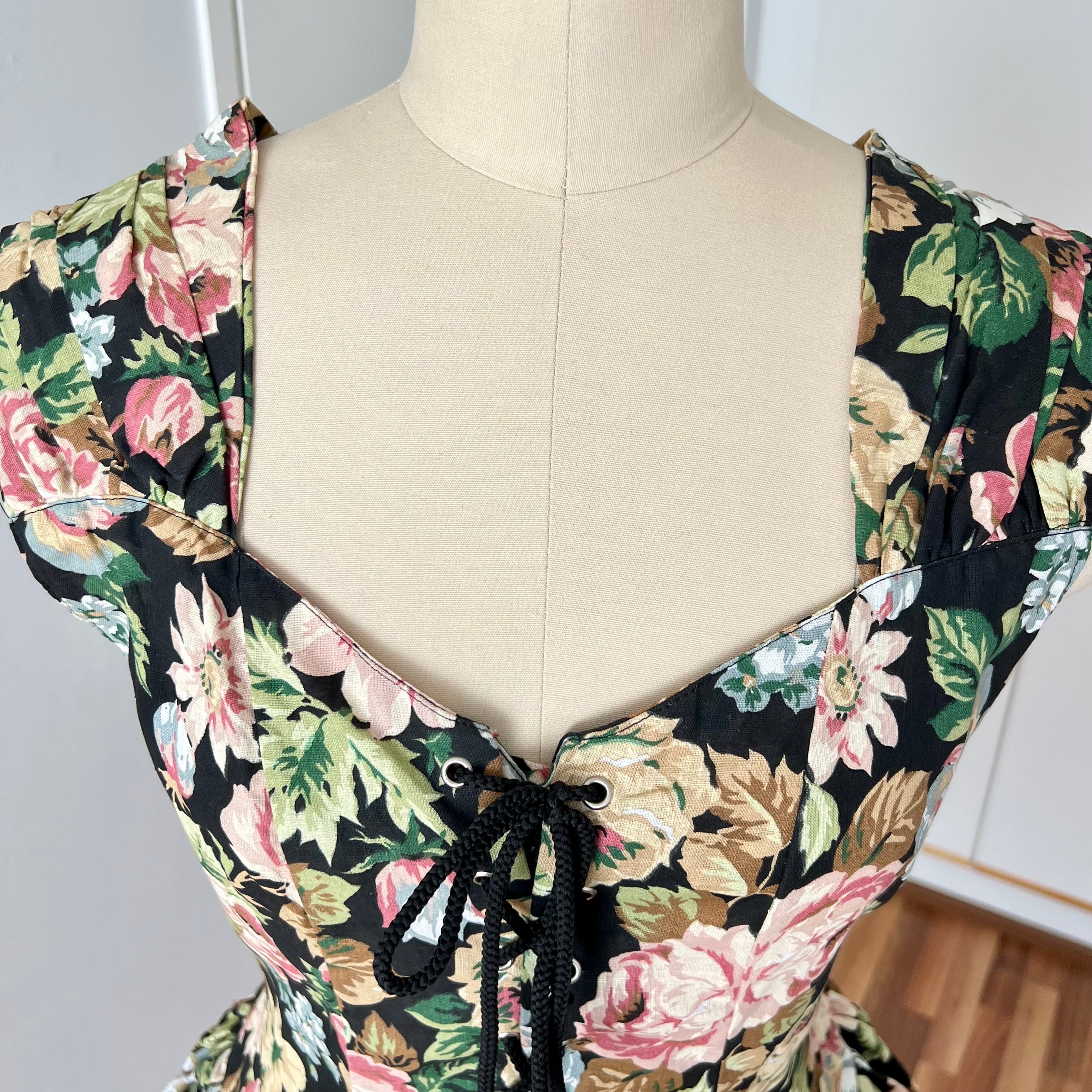 1980s Floral Lace Up Corset Mini Dress Romantic Cottagecore Milkmaid Party Dress EU 38