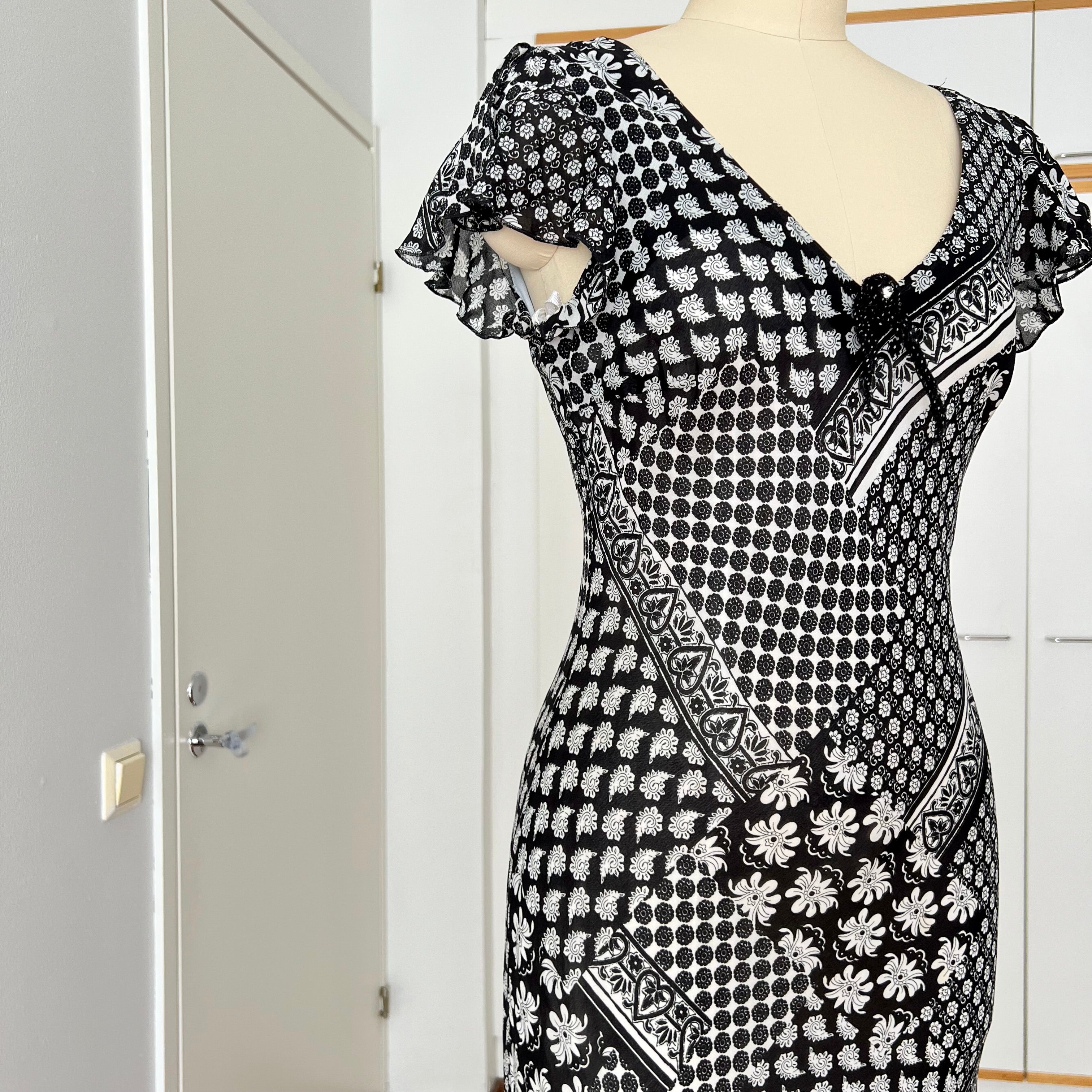1990s Bias Cut Viscose Midi Dress-Y2K Flutter Sleeves V Neck Fairy Dress Whimsygoth EU 38