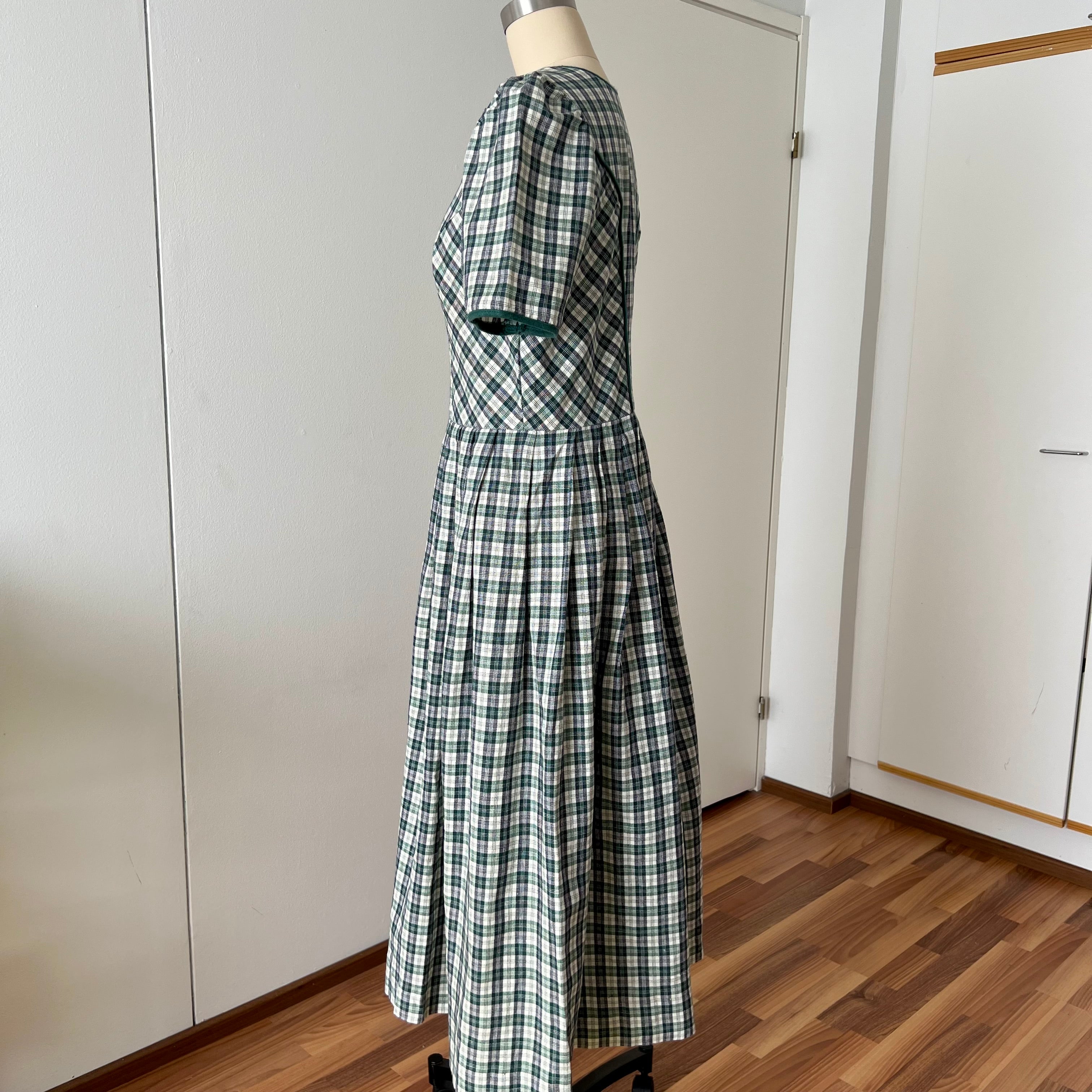 Vintage Green Plaid Cotton Trachten Dress-German Folk Checkered Midi Dress with Pockets