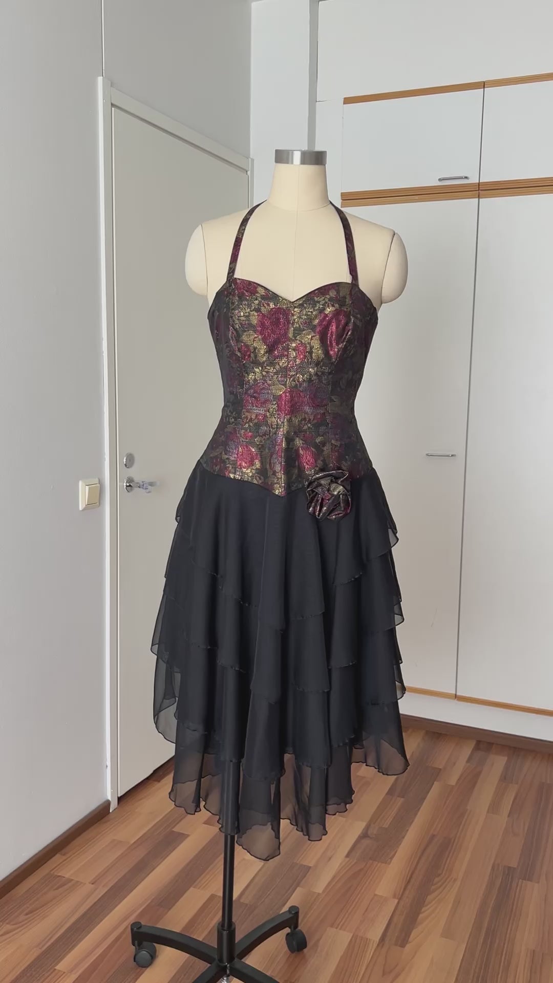 1980s Floral Brocade Halter Neck Dress Tiered Ruffles Cocktail Party Whimsy Evening Gown